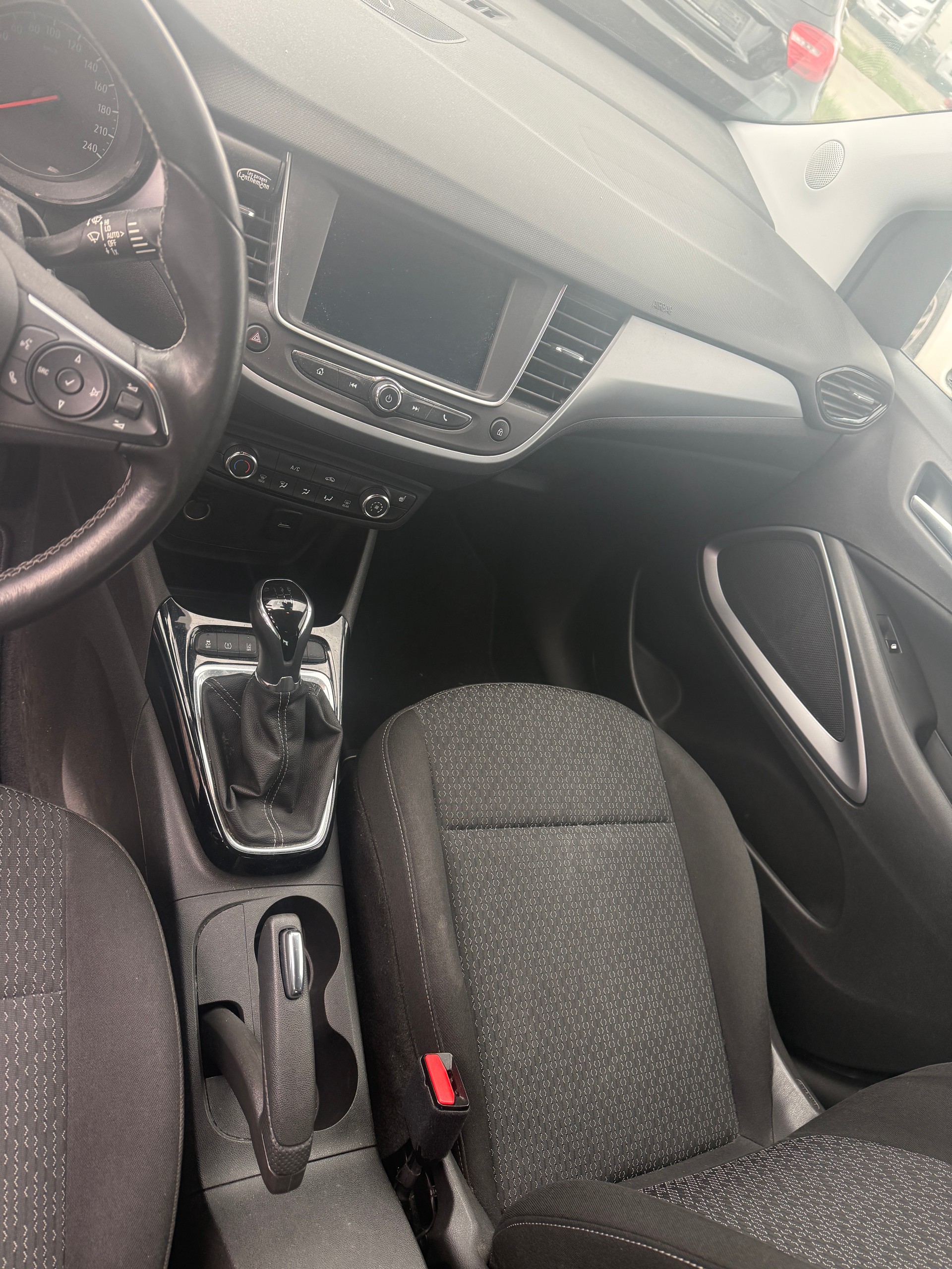OPEL Crossland X 1.2i TP Enjoy-image-11