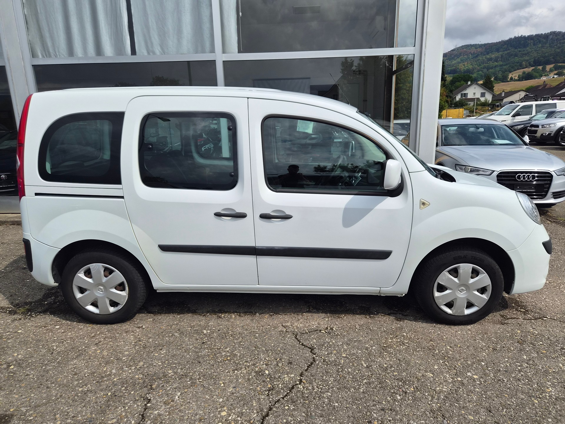 RENAULT Kangoo 1.6 16V Expression-image-6