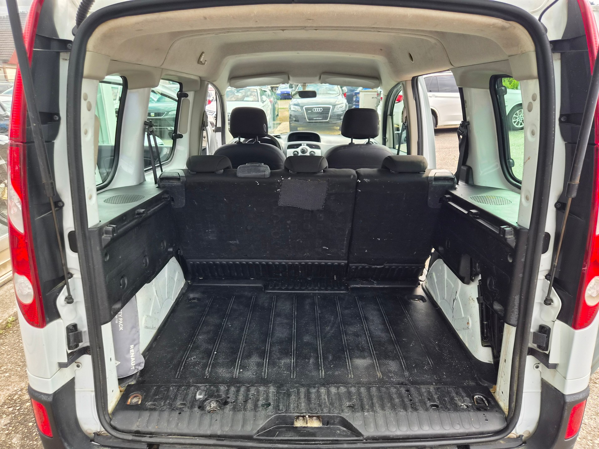 RENAULT Kangoo 1.6 16V Expression-image-10