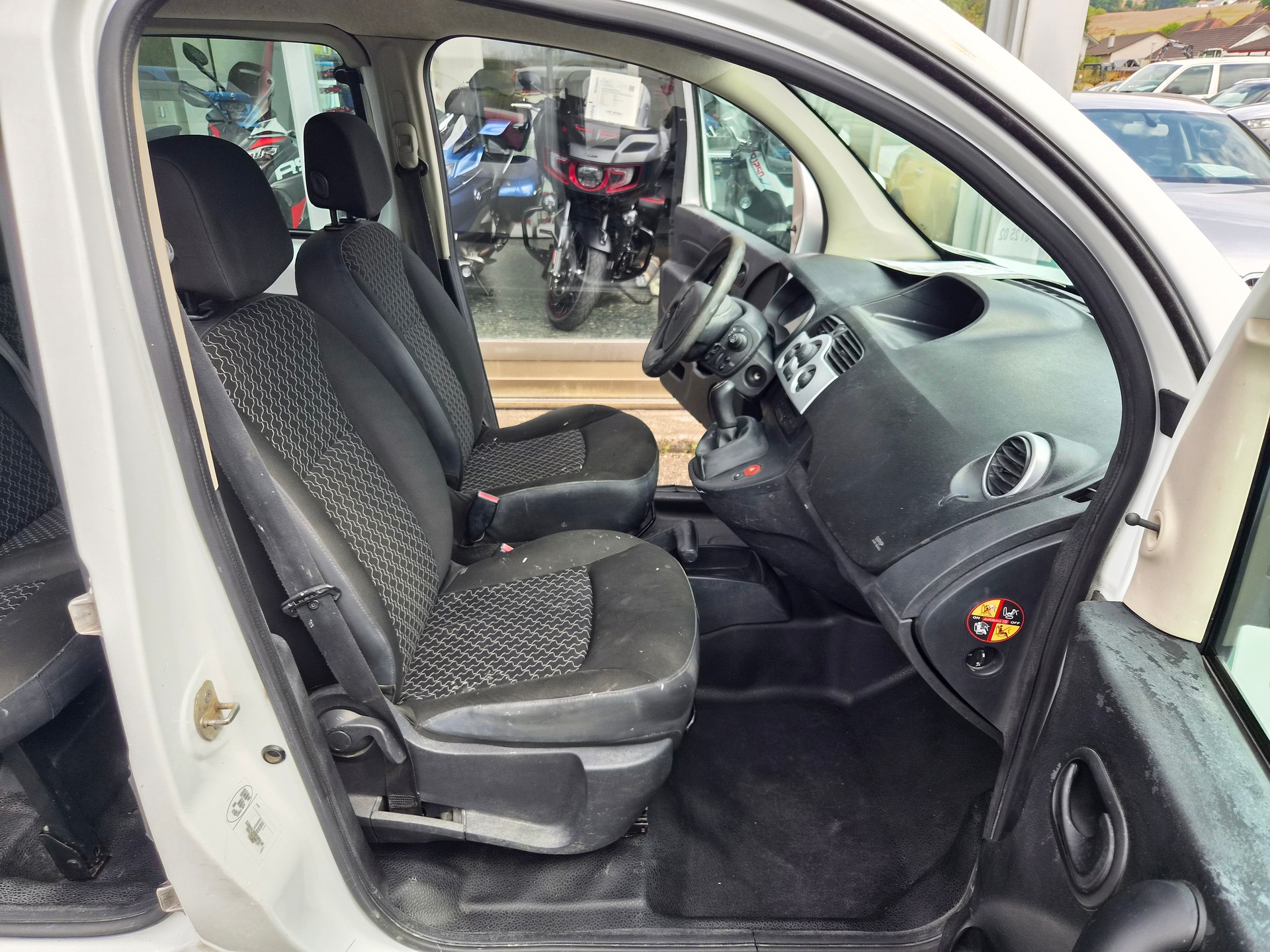 RENAULT Kangoo 1.6 16V Expression-image-8