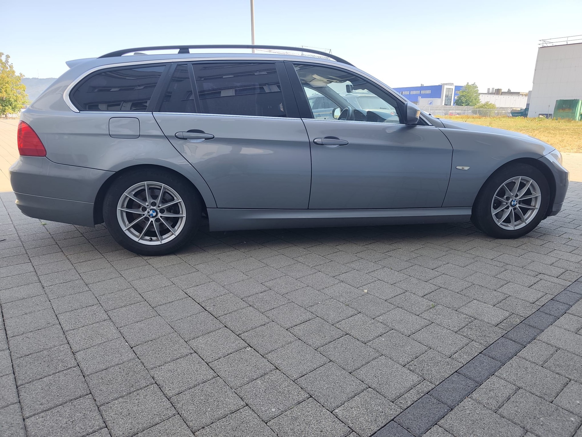 BMW 325i Touring more4you Steptronic-image-2