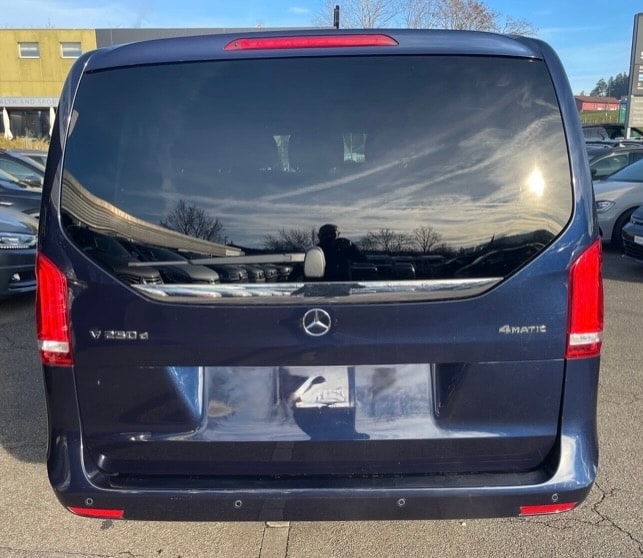 MERCEDES-BENZ V 250 d BlueTec Avant. lang 4m-image-2