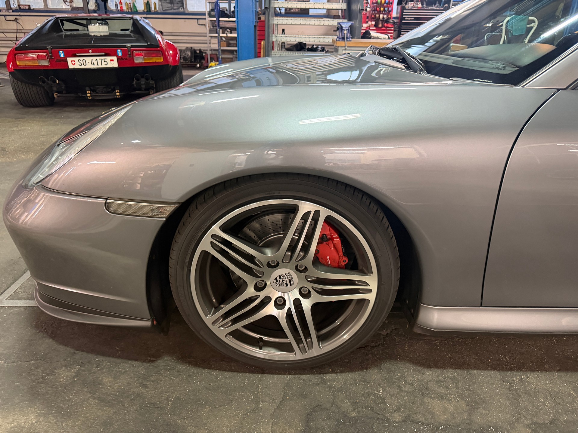 PORSCHE 911 Turbo-image-9