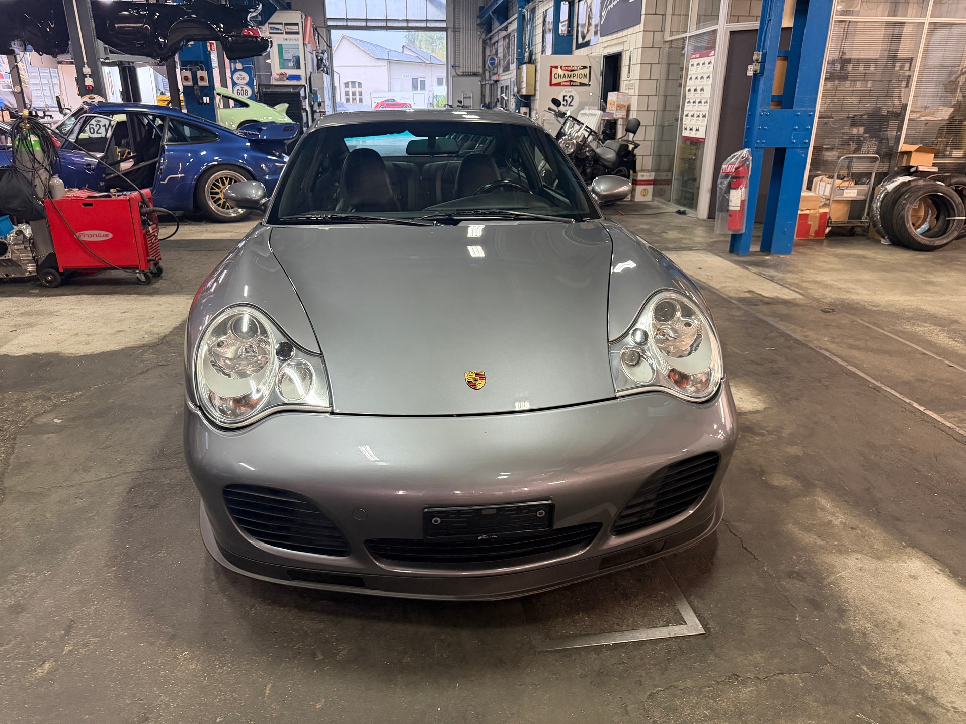 PORSCHE 911 Turbo-image-4