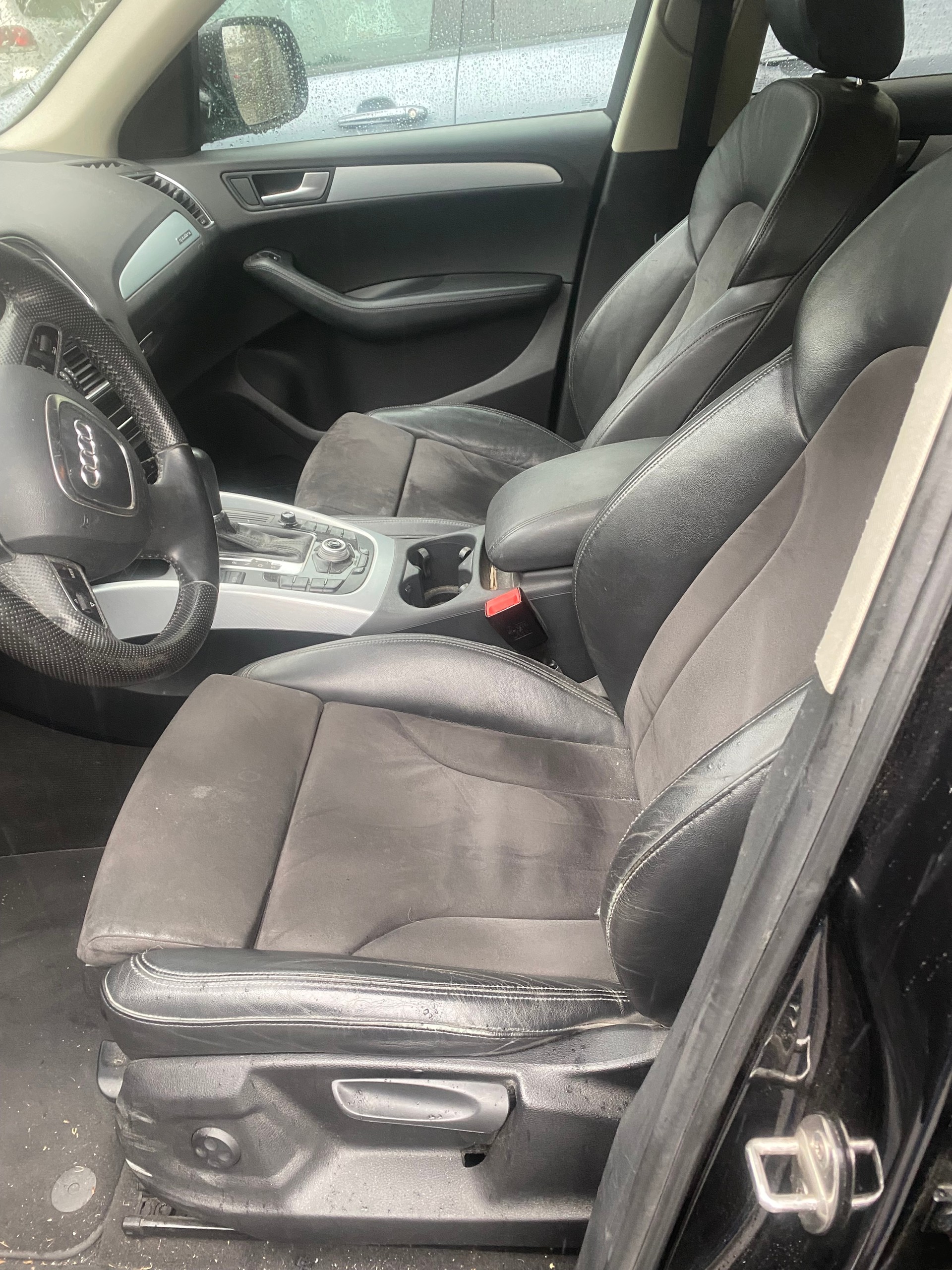 AUDI Q5 2.0 TFSI quattro S-tronic-image-4