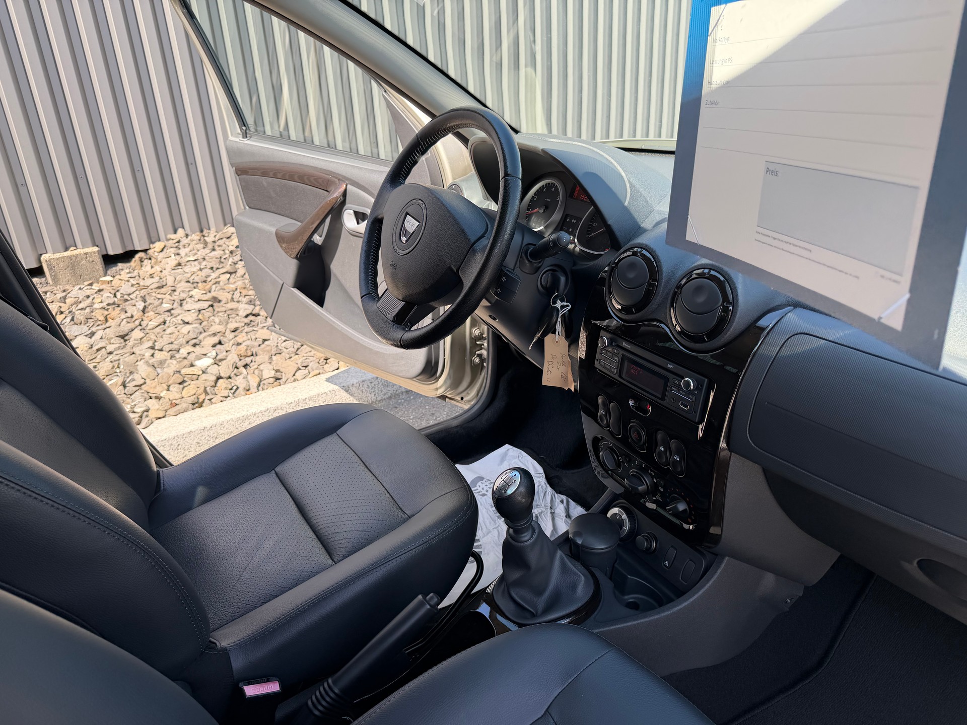 DACIA Duster 1.6 Ambiance 4x4-image-25