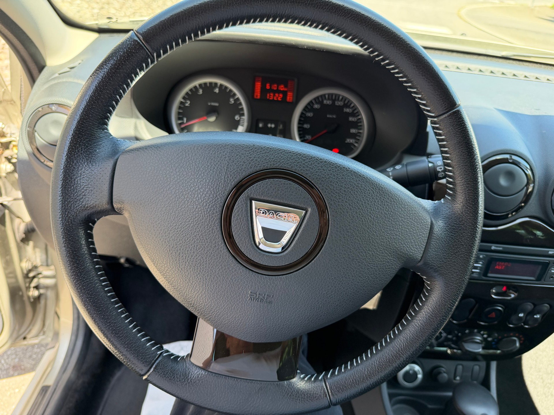 DACIA Duster 1.6 Ambiance 4x4-image-41