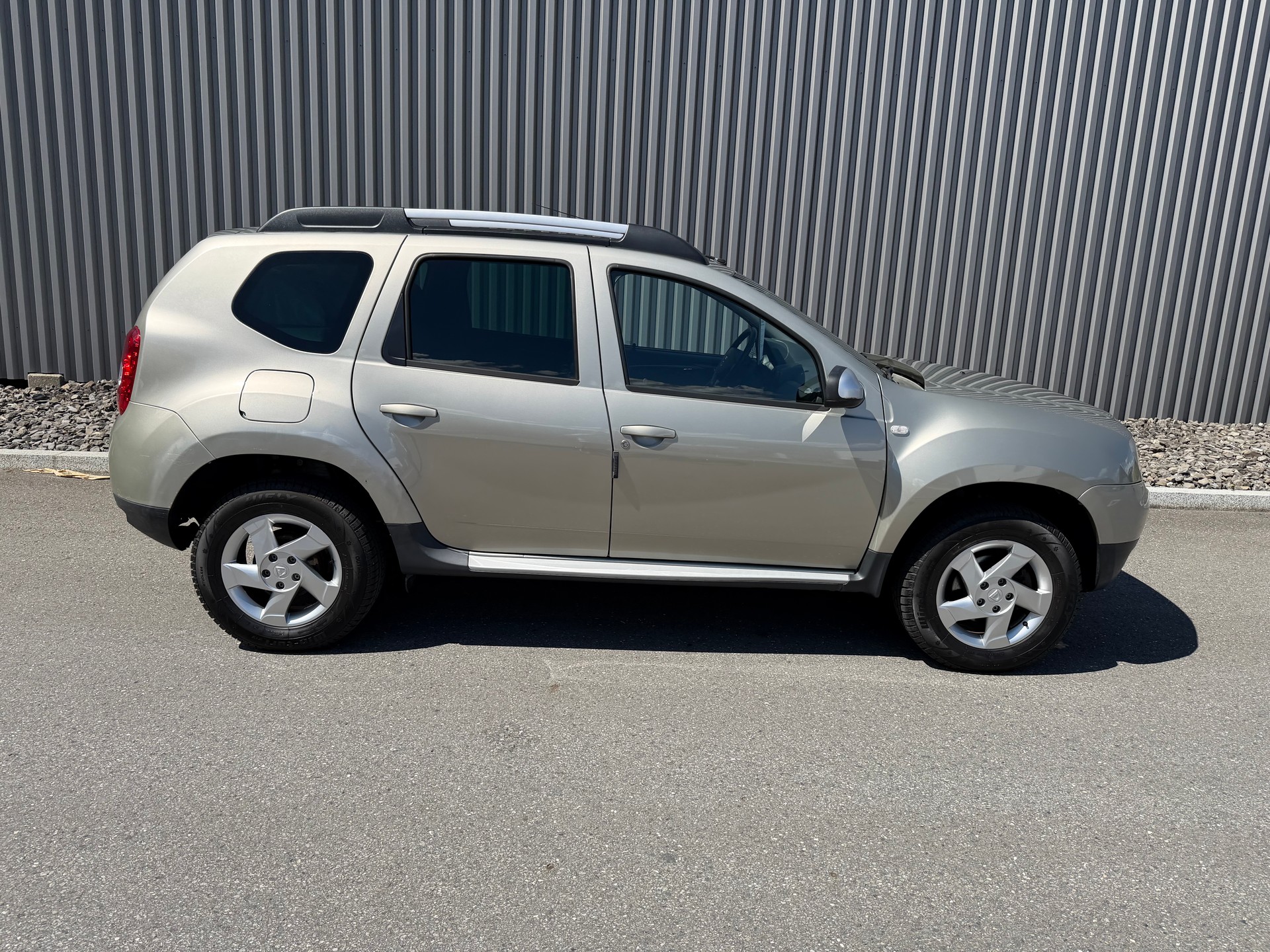 DACIA Duster 1.6 Ambiance 4x4-image-6