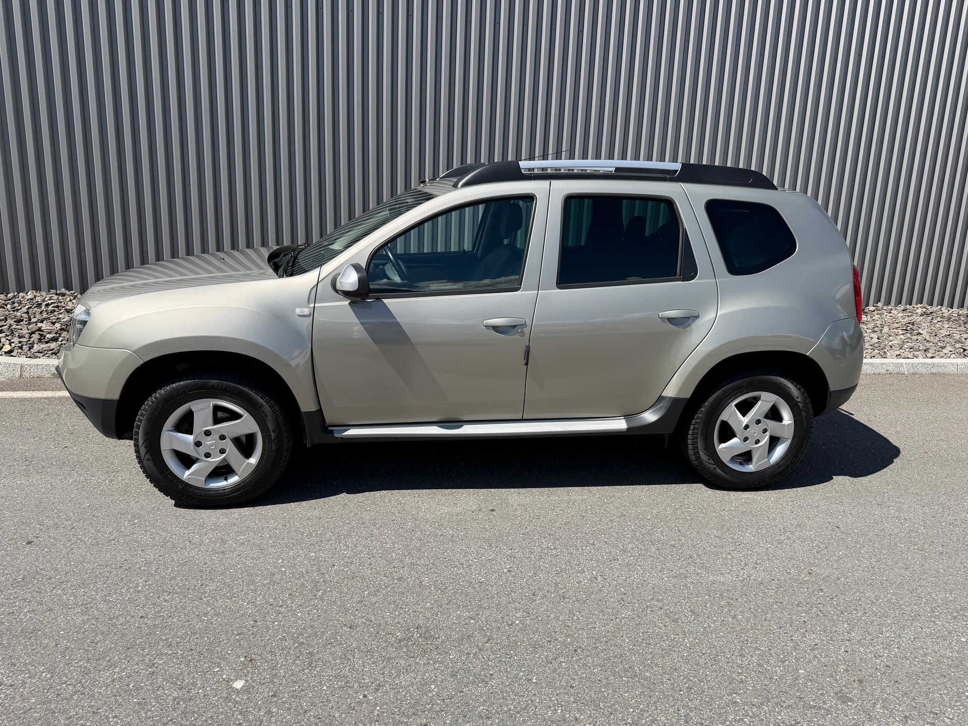DACIA Duster 1.6 Ambiance 4x4-image-1