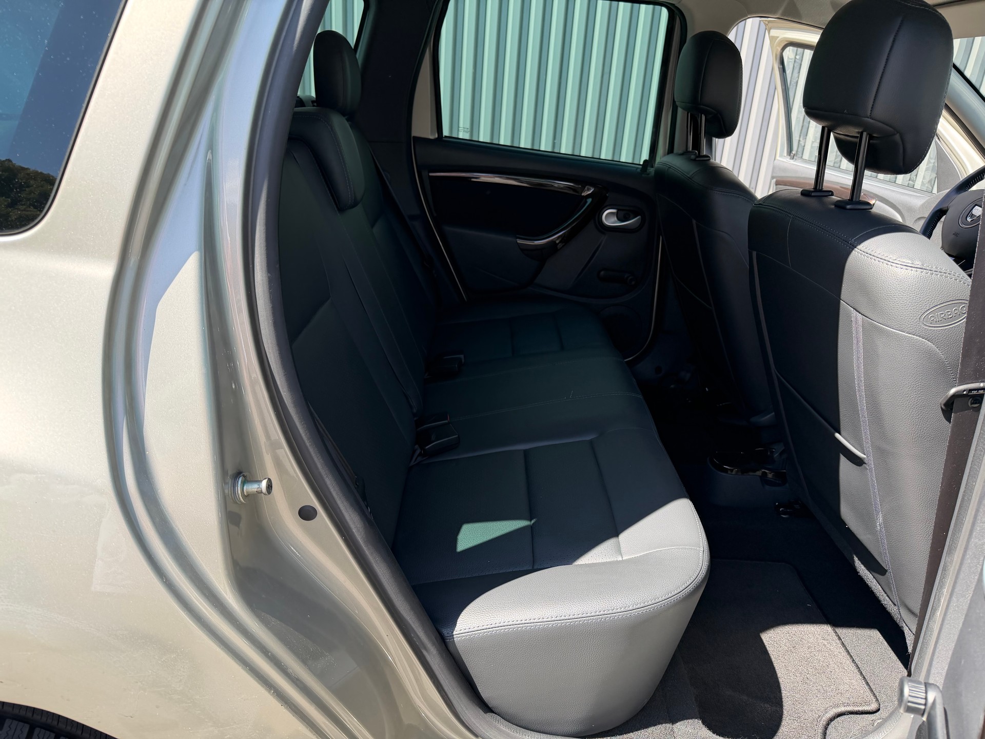 DACIA Duster 1.6 Ambiance 4x4-image-32