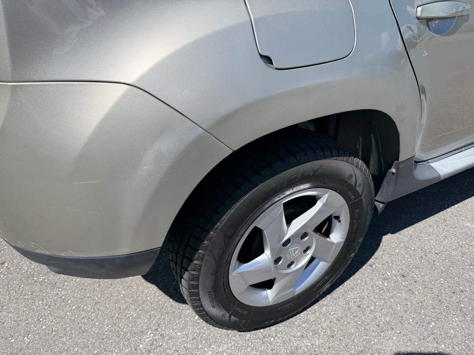 DACIA Duster 1.6 Ambiance 4x4-image-12