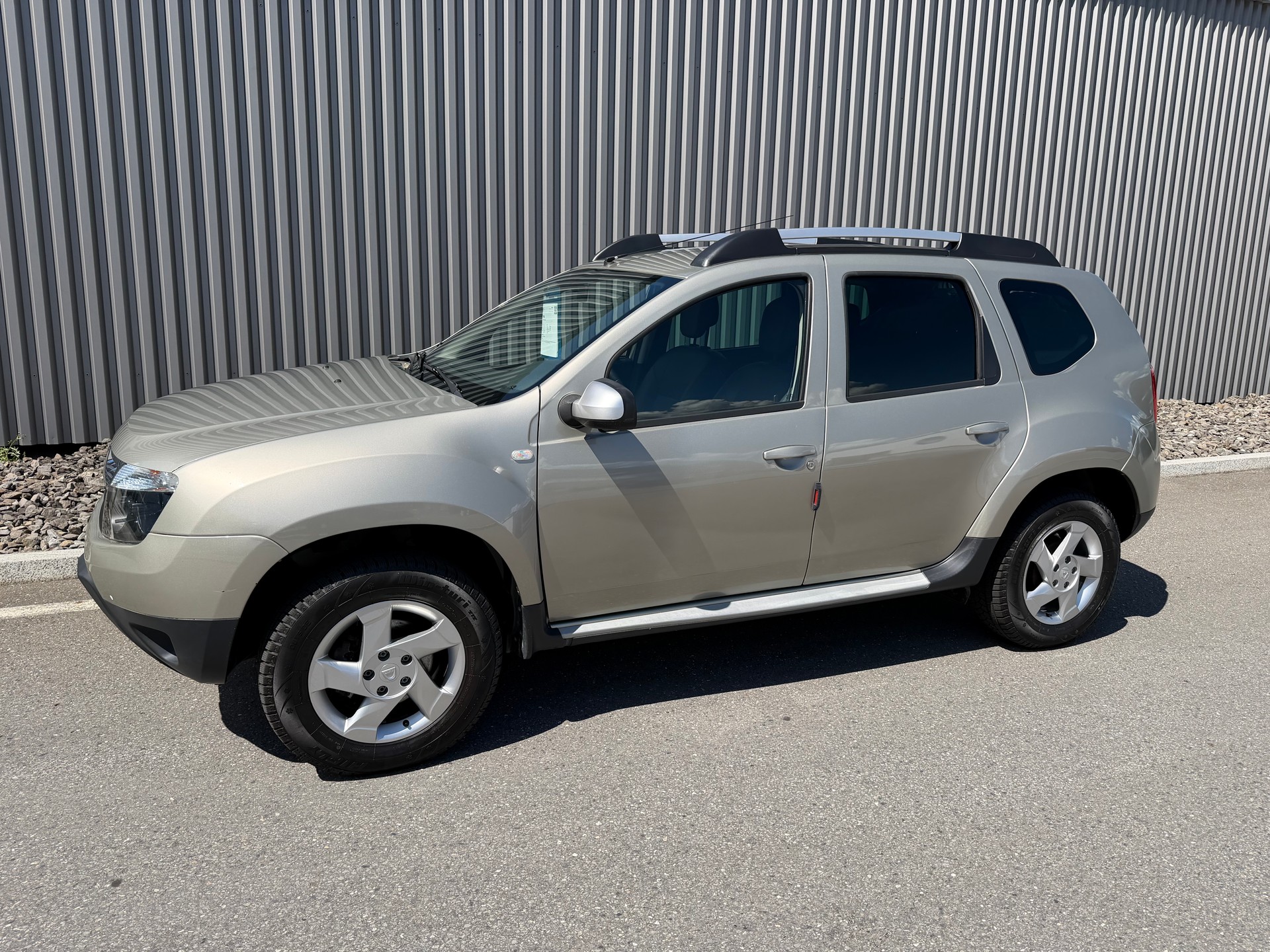 DACIA Duster 1.6 Ambiance 4x4-image-0