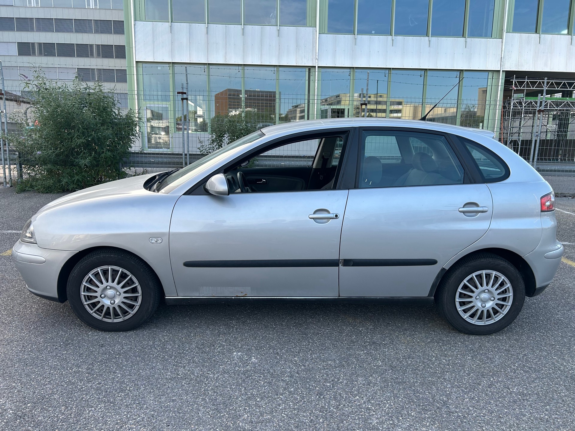 SEAT IBIZA-image-1