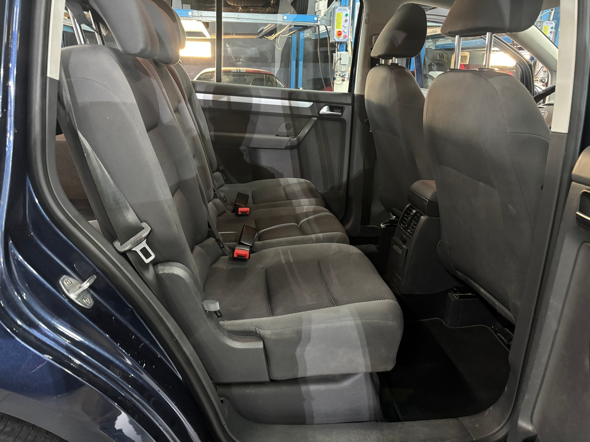 VW Touran 1.2 TSI Trendline-image-11