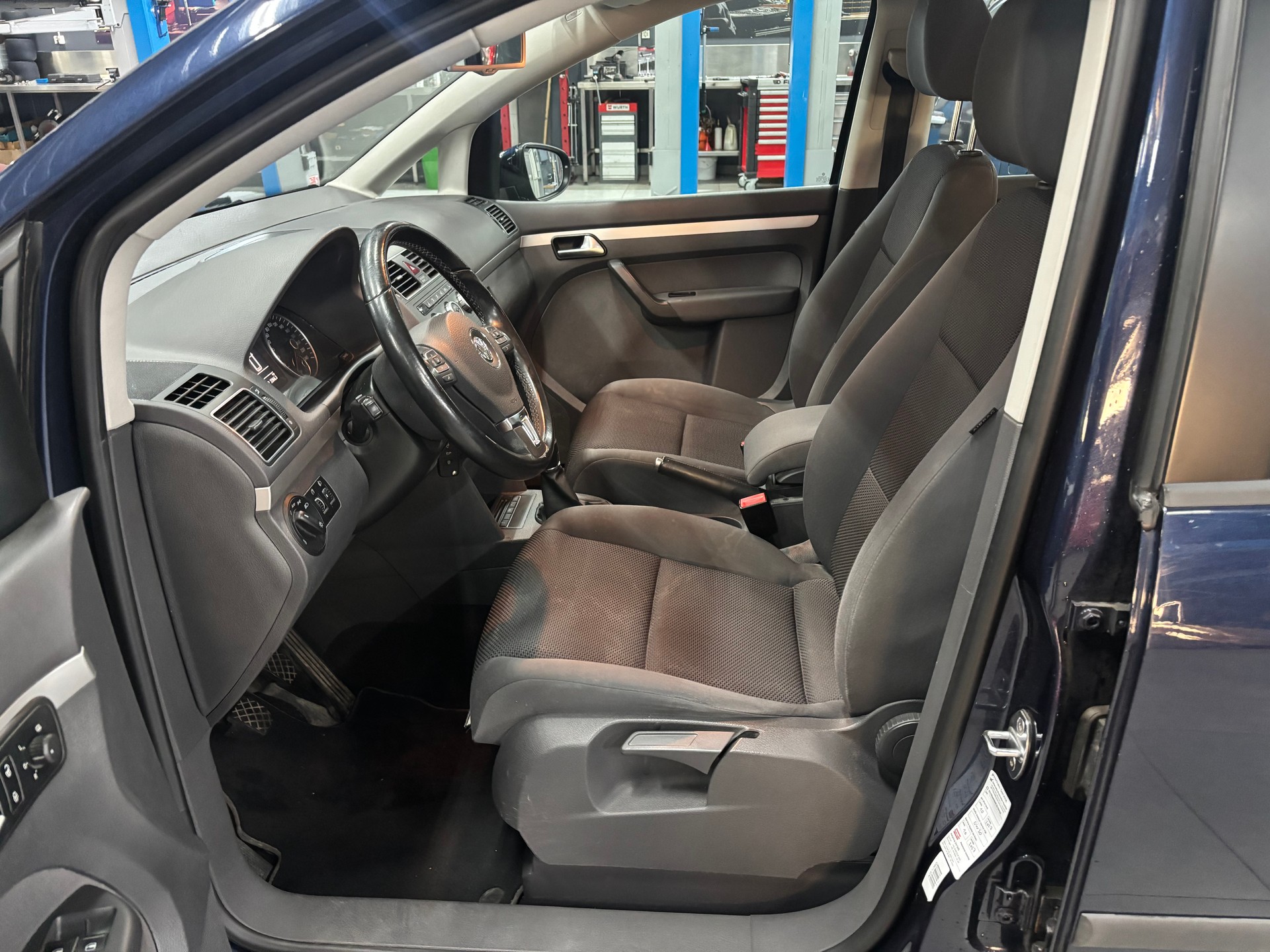VW Touran 1.2 TSI Trendline-image-8