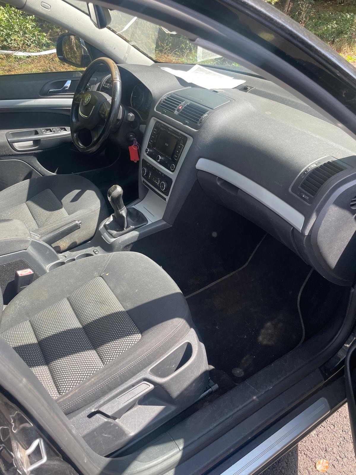 SKODA Octavia Combi 1.8 TSI Laurin & Klement 4x4-image-3