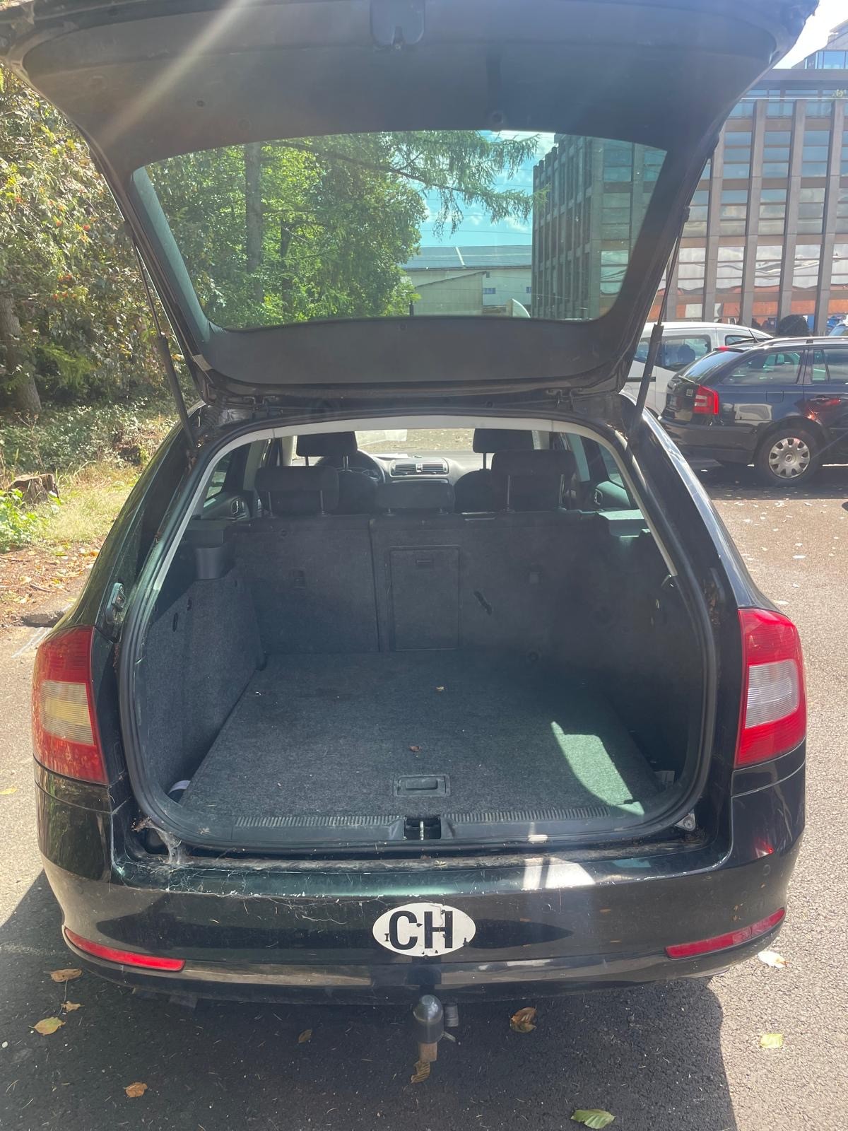 SKODA Octavia Combi 1.8 TSI Laurin & Klement 4x4-image-9