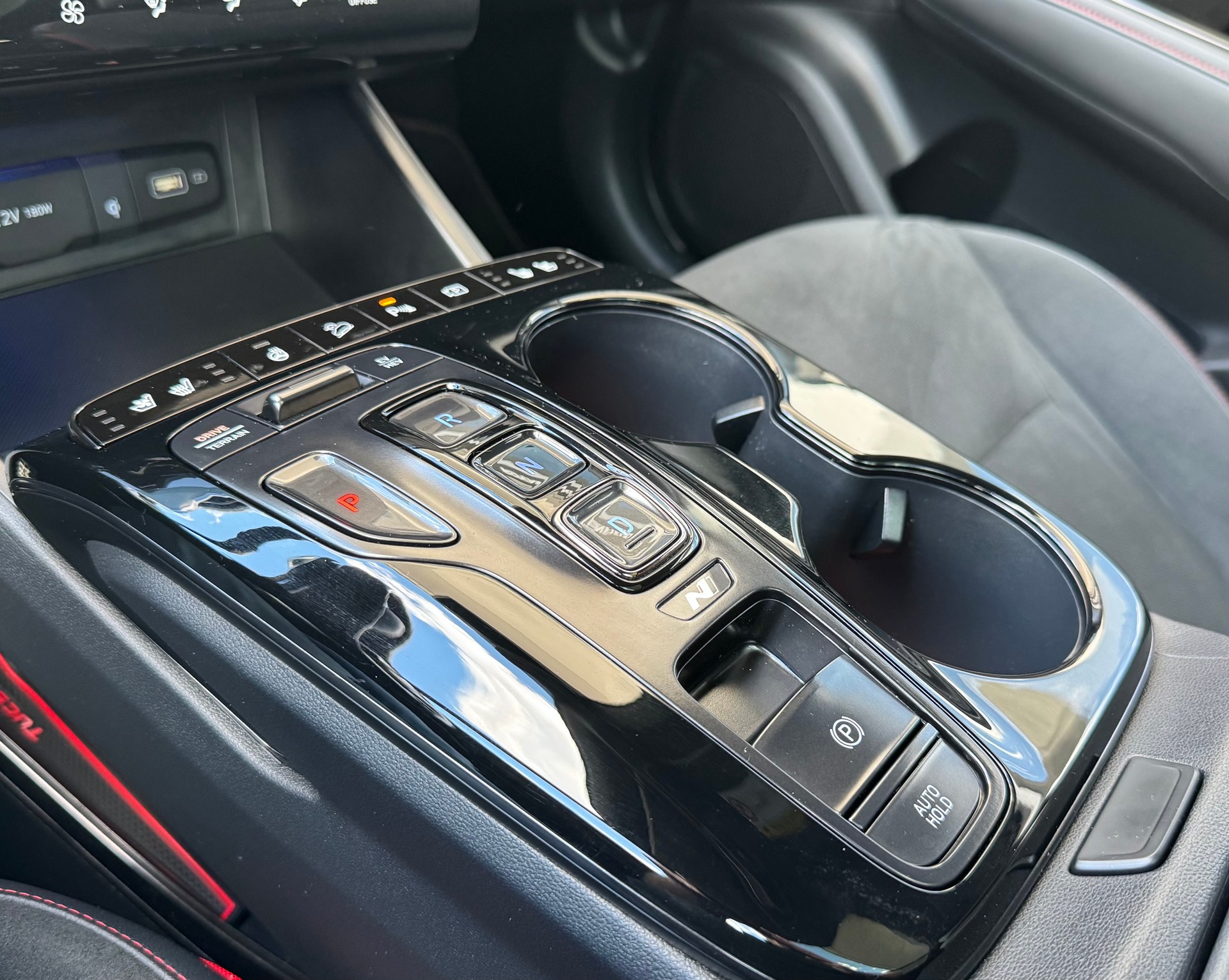 HYUNDAI Tucson 1.6 TGDI PHEV N Line LUX pack 4WD-image-18