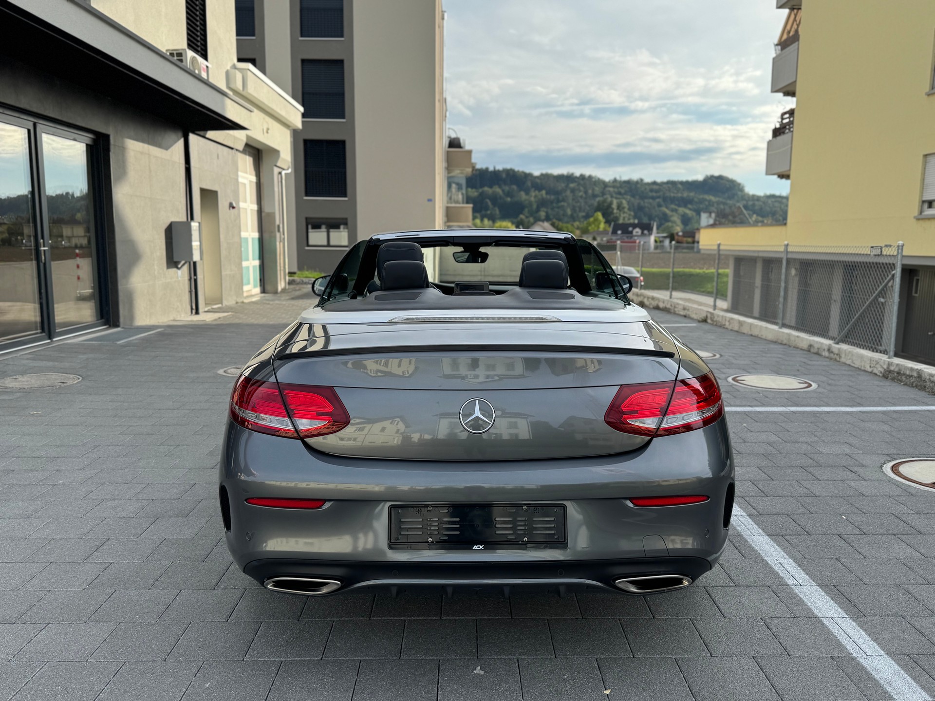 MERCEDES-BENZ C 180 Cabriolet AMG Line 9G-Tronig-image-3