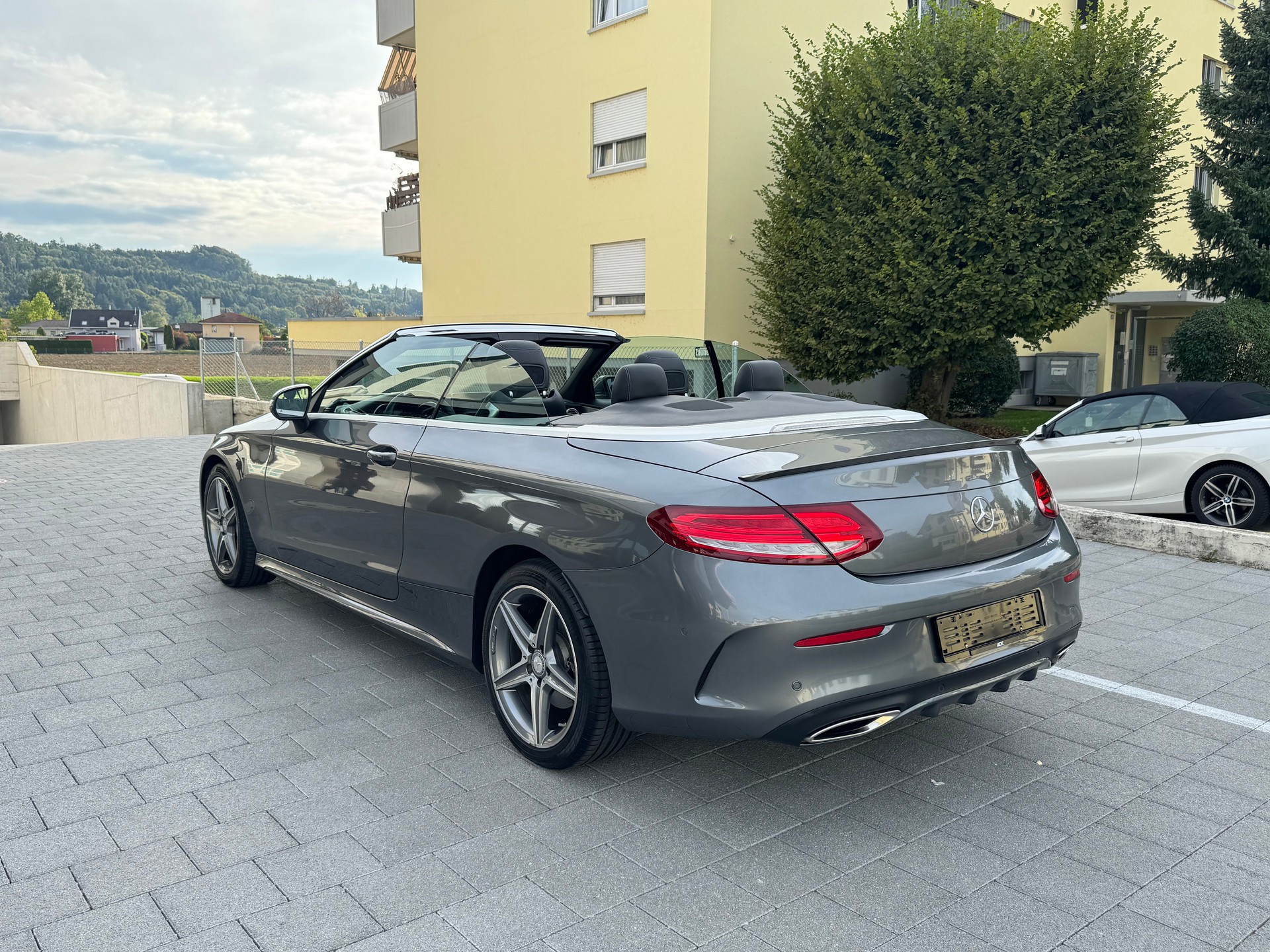 MERCEDES-BENZ C 180 Cabriolet AMG Line 9G-Tronig-image-2