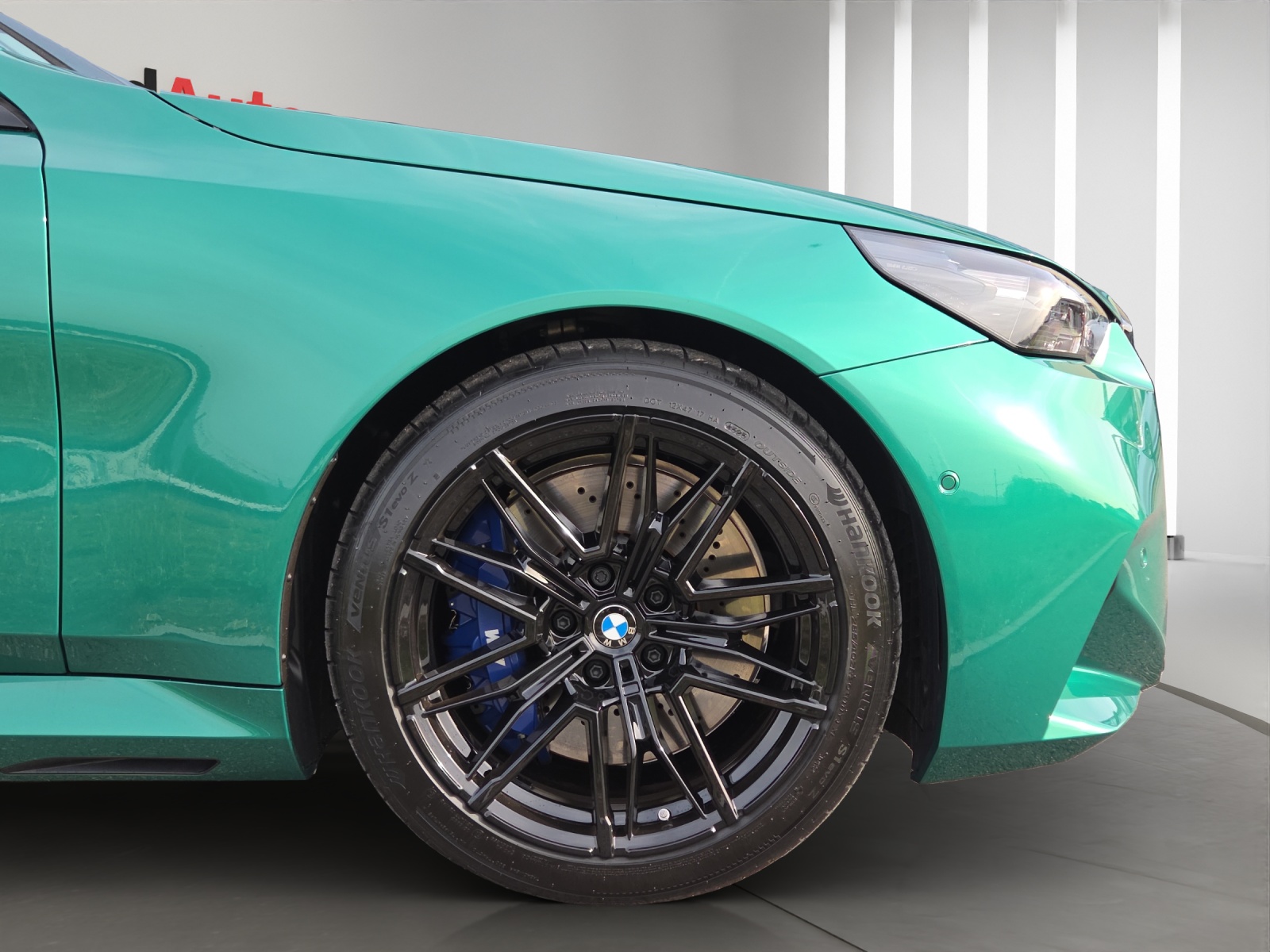 BMW M5 xDrive Touring-image-5