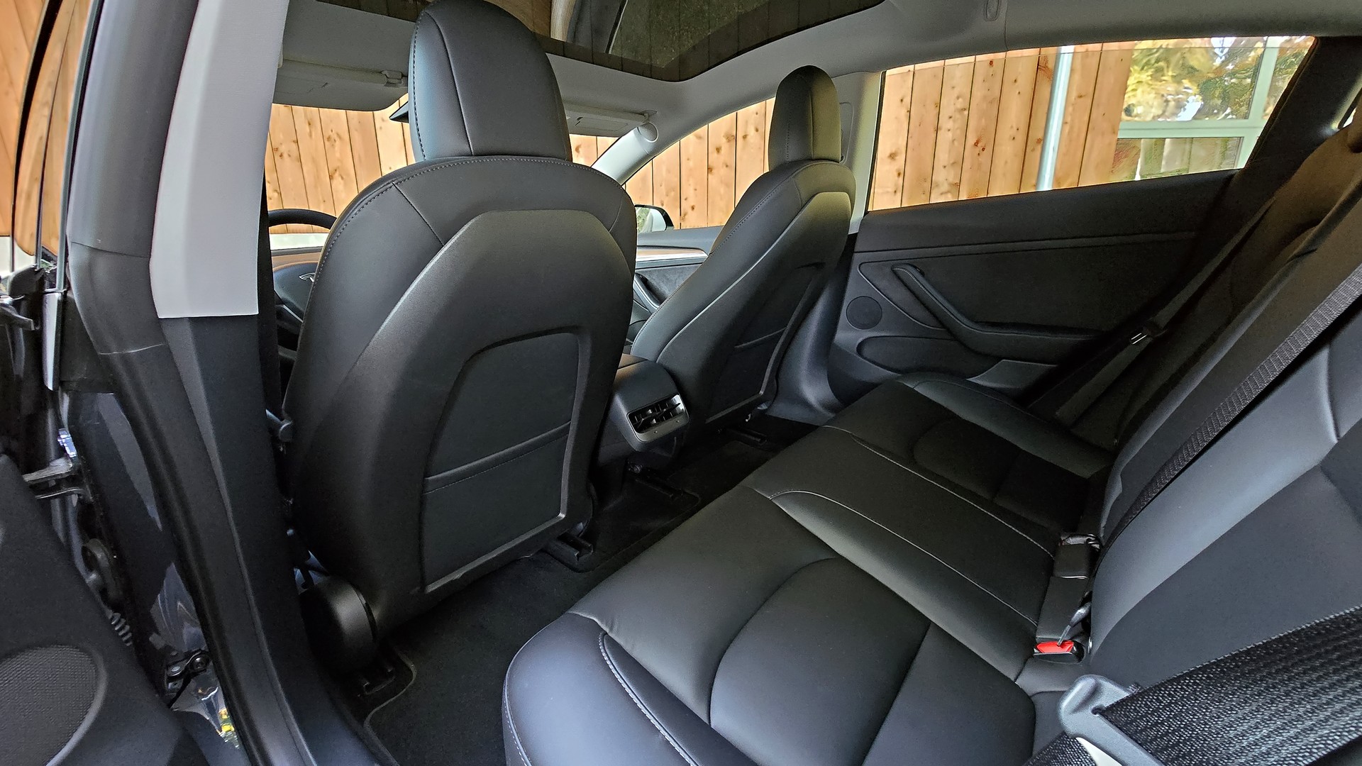 TESLA Standard Range Plus RWD-image-10
