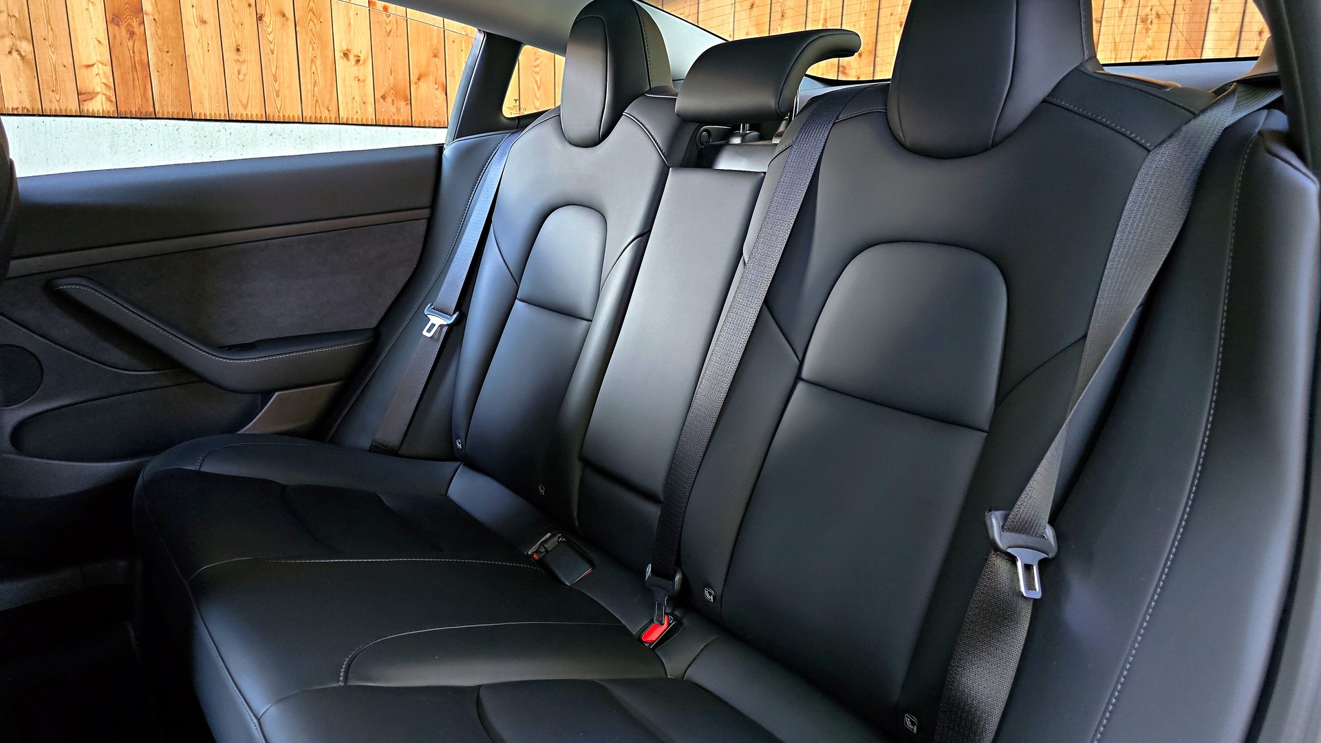 TESLA Standard Range Plus RWD-image-9