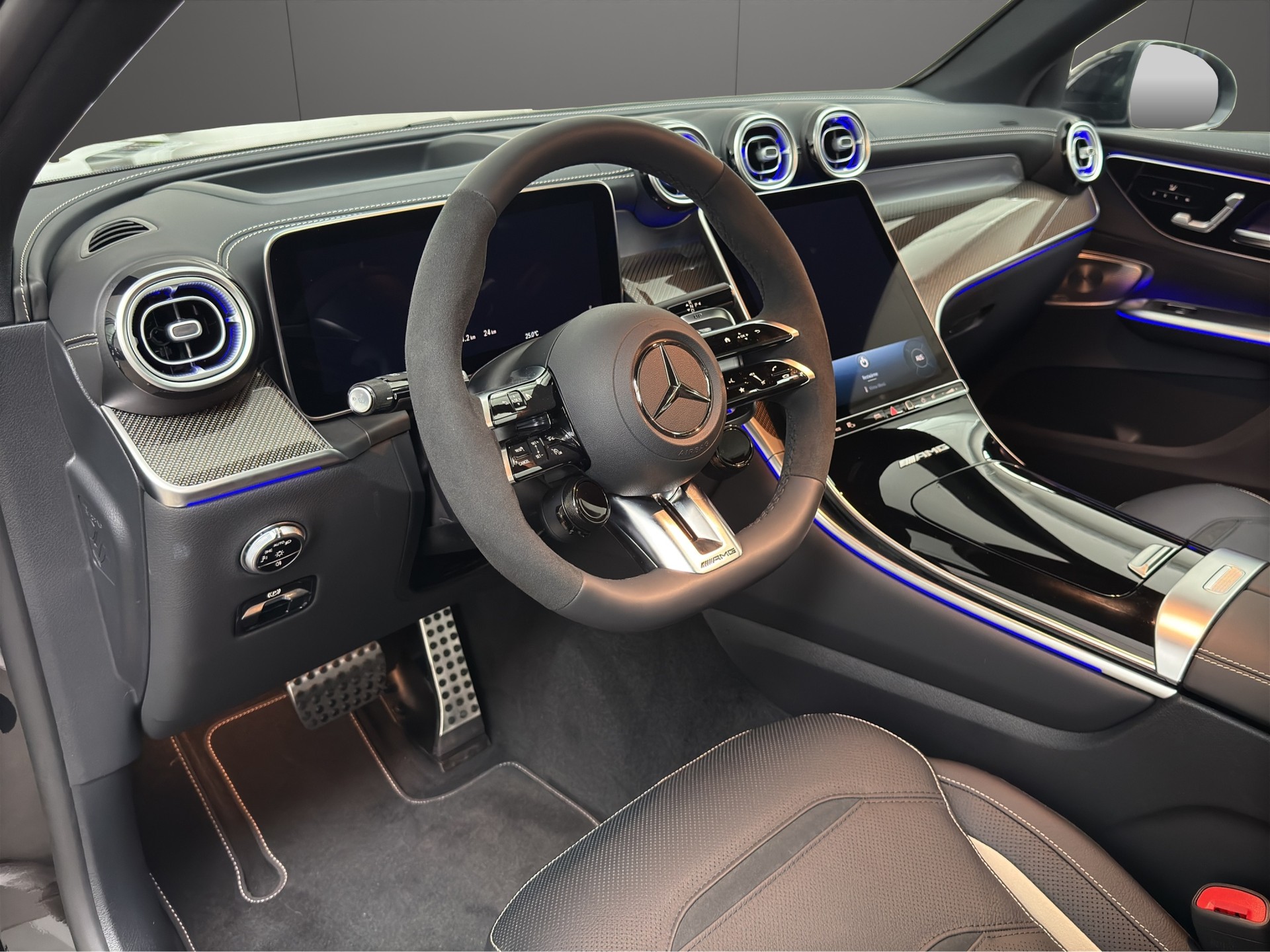 MERCEDES-BENZ GLC Coupé 53 AMG "Golden Accents PACK"-image-10