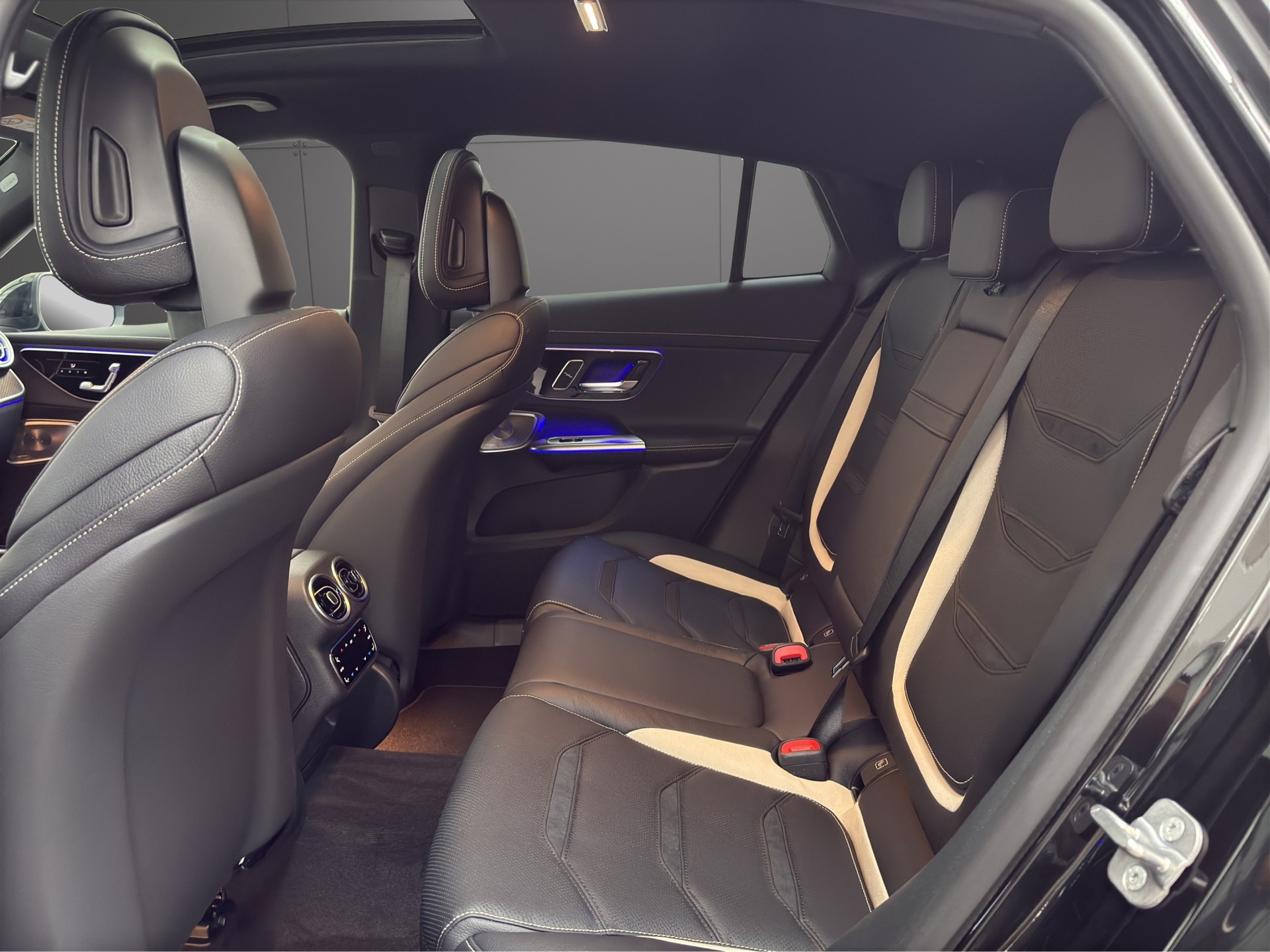 MERCEDES-BENZ GLC Coupé 53 AMG "Golden Accents PACK"-image-11