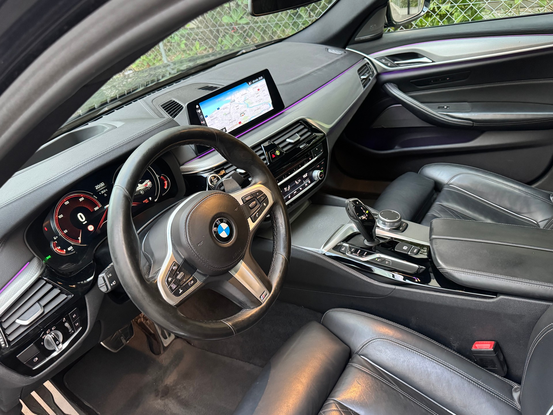 BMW M550i xDrive Steptronic-image-7