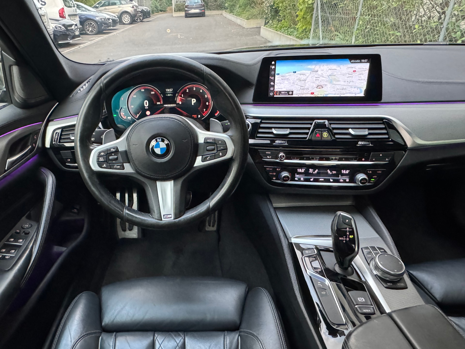 BMW M550i xDrive Steptronic-image-8