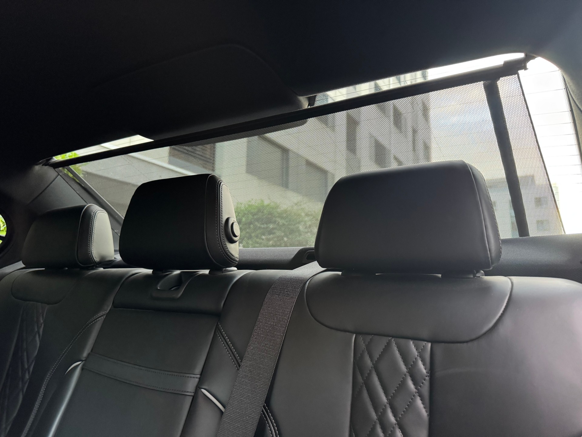 BMW M550i xDrive Steptronic-image-14