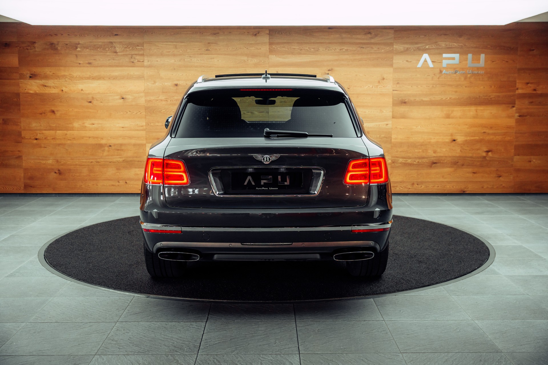BENTLEY Bentayga W12 Anthracite-image-19