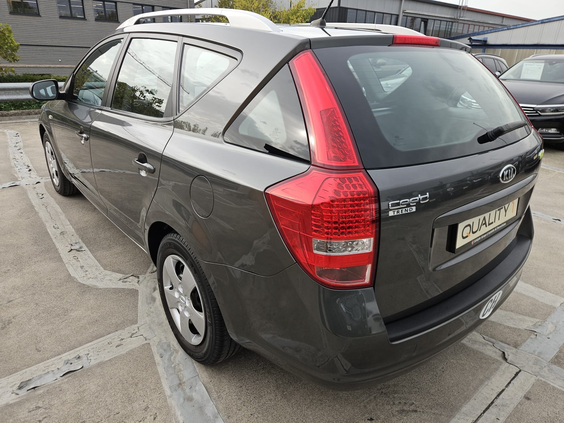 KIA Cee'd Sporty Wagon 1.6 16V Style-showroom-element-3