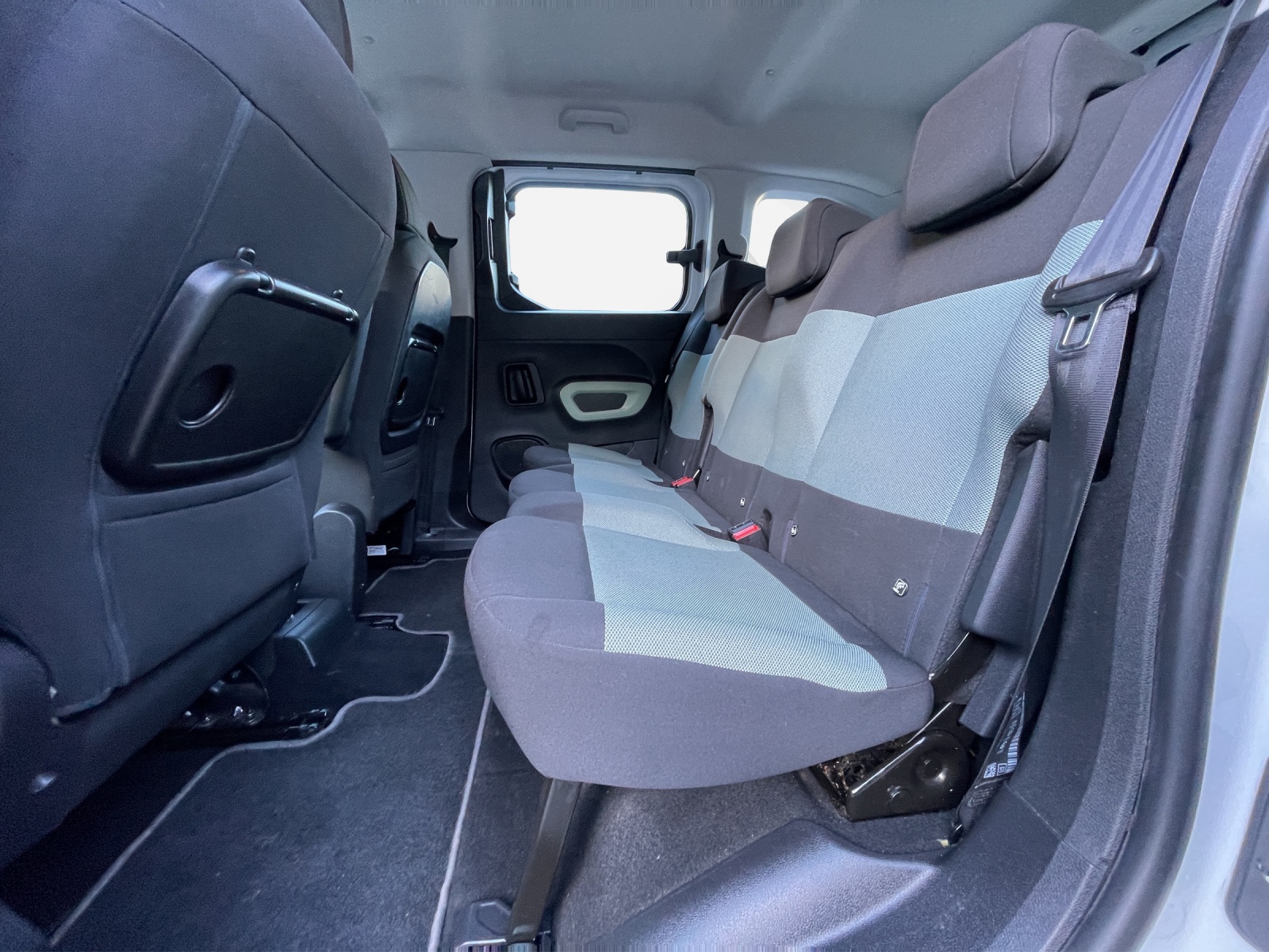 CITROEN Berlingo 1.2 PureTech 130 Feel-image-13