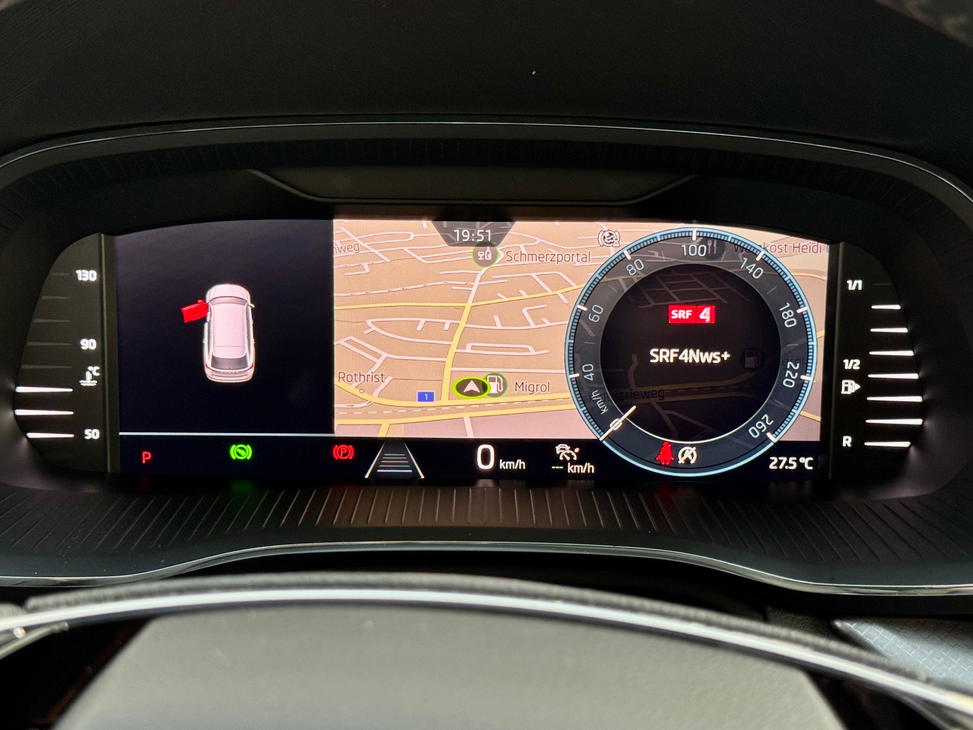 SKODA Octavia Combi 2.0 TDI DSG Ambition-image-8