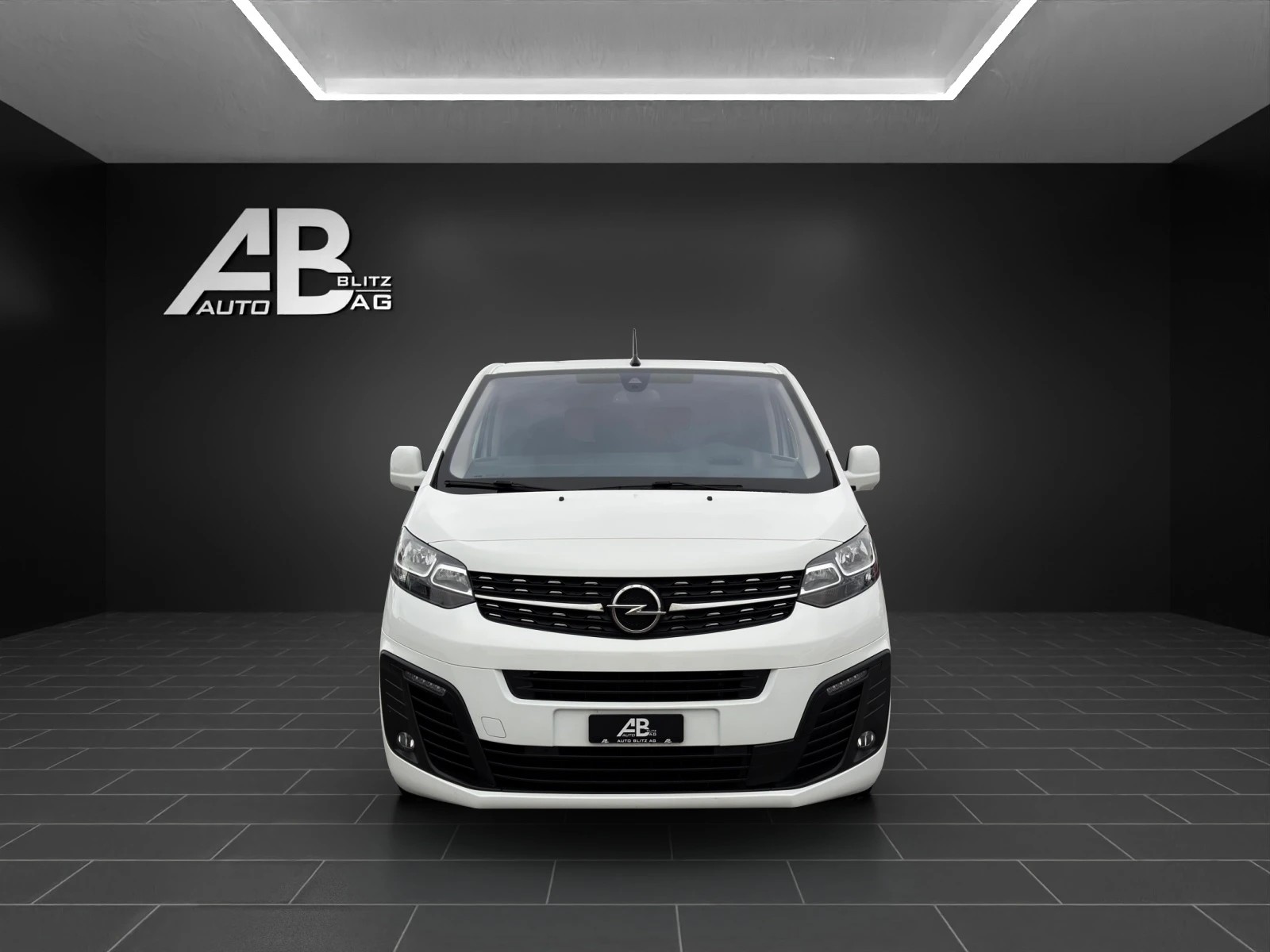 OPEL Zafira Life 2.0 CDTI Business Edition M Automatik-image-0