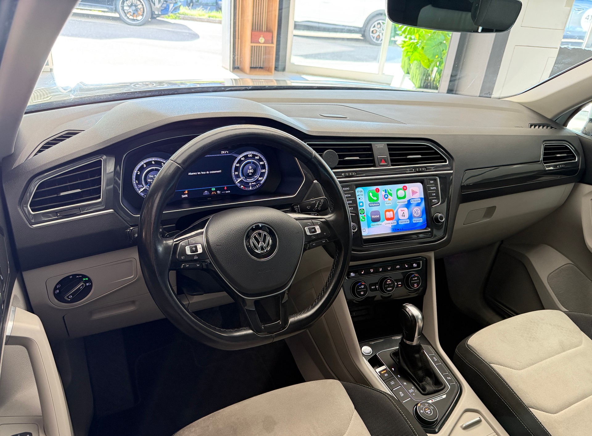 VW Tiguan 2.0TSI Highline 4Motion DSG R-Line-image-5