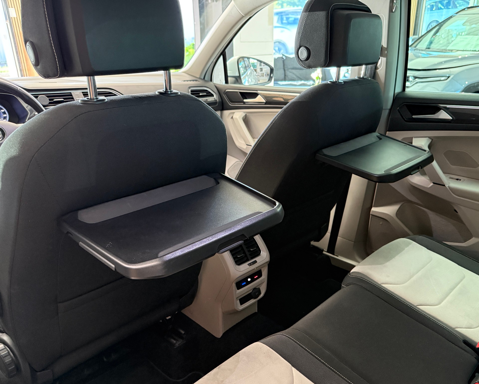 VW Tiguan 2.0TSI Highline 4Motion DSG R-Line-image-17