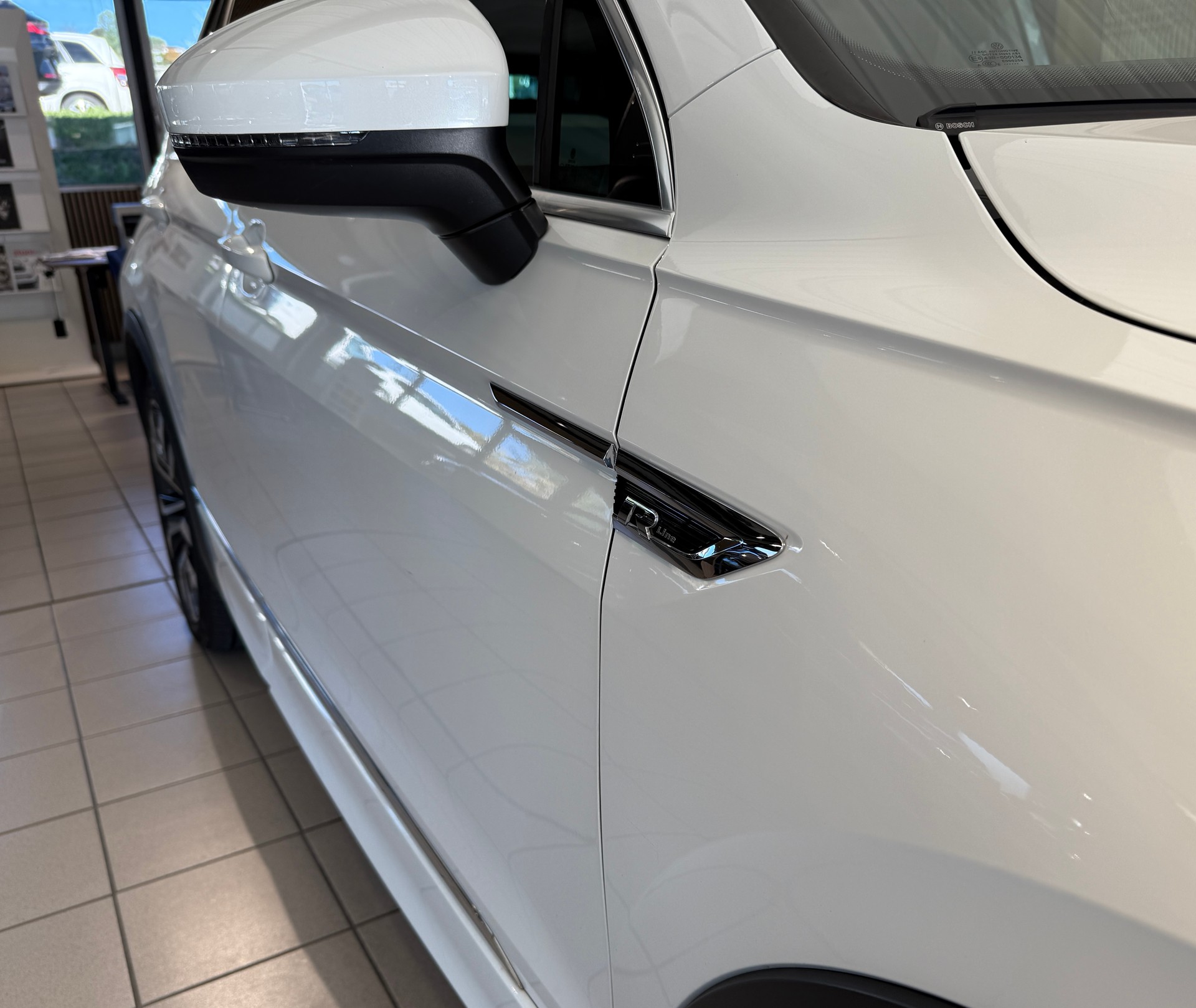VW Tiguan 2.0TSI Highline 4Motion DSG R-Line-image-2