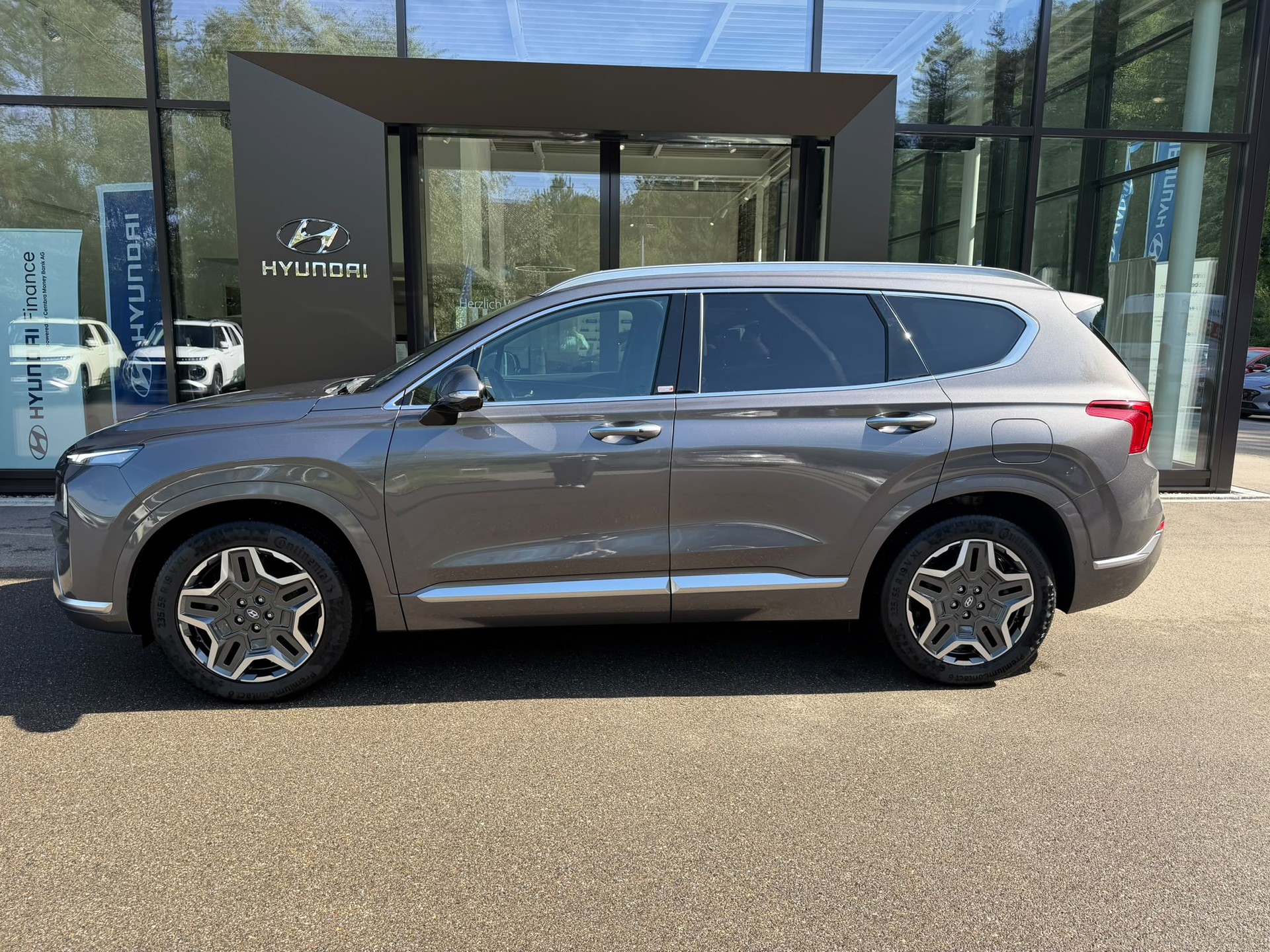 HYUNDAI Santa Fe 1.6 T-GDi PHEV Vertex 4WD Automatic-image-3