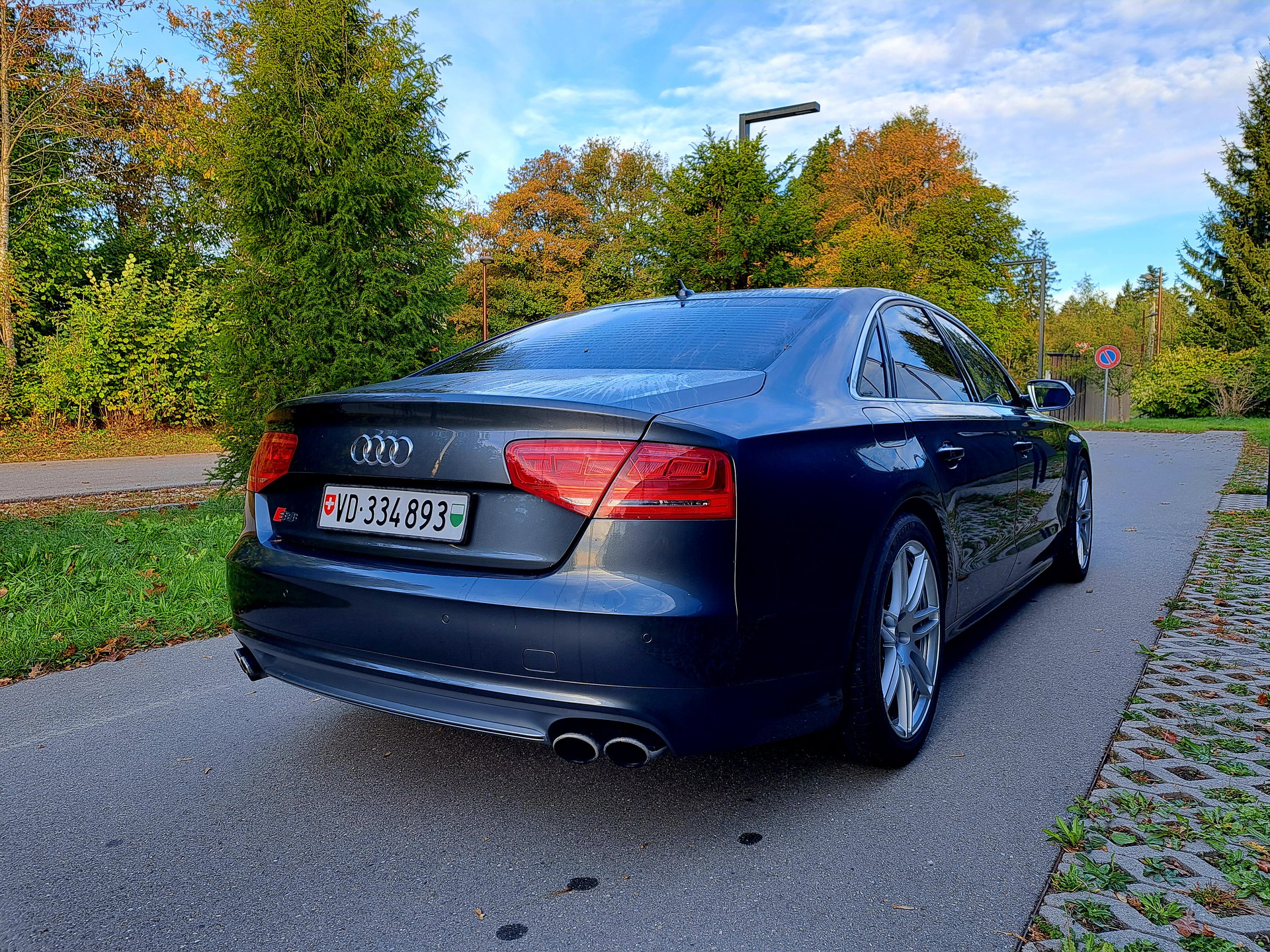 AUDI 4.0 V8 TFSI quattro T-Tronic-image-2