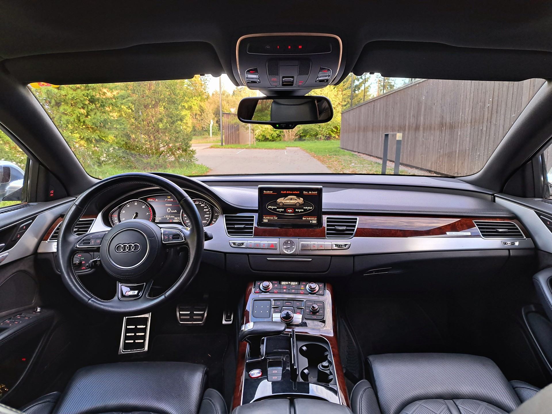 AUDI 4.0 V8 TFSI quattro T-Tronic-image-4