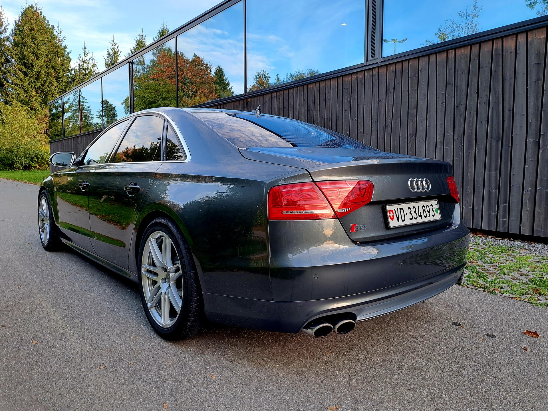 AUDI 4.0 V8 TFSI quattro T-Tronic-image-3