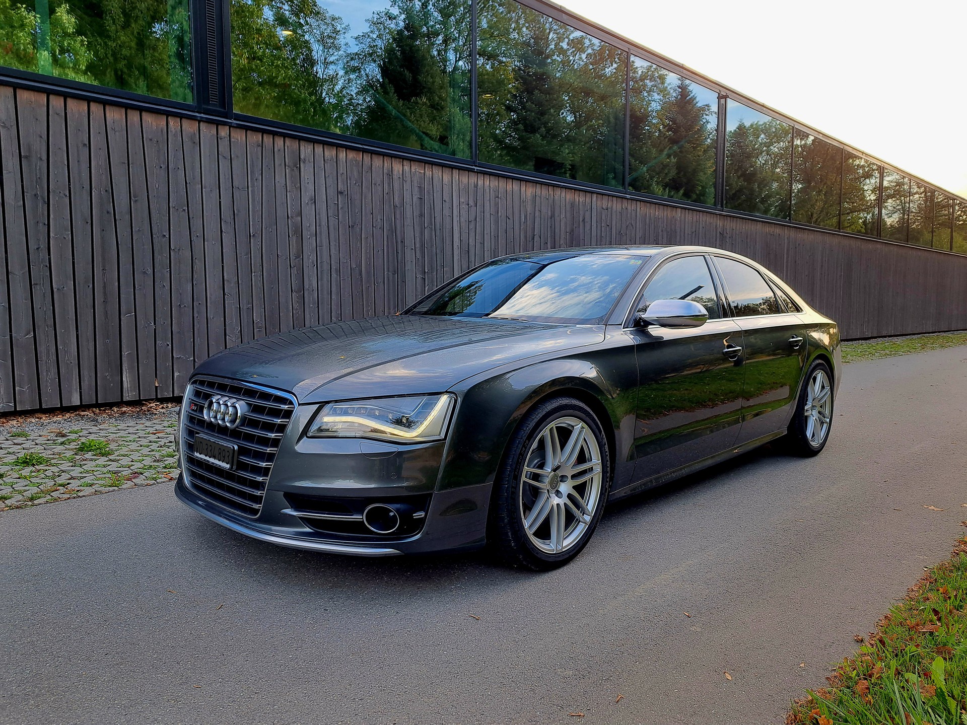 AUDI 4.0 V8 TFSI quattro T-Tronic-image-0