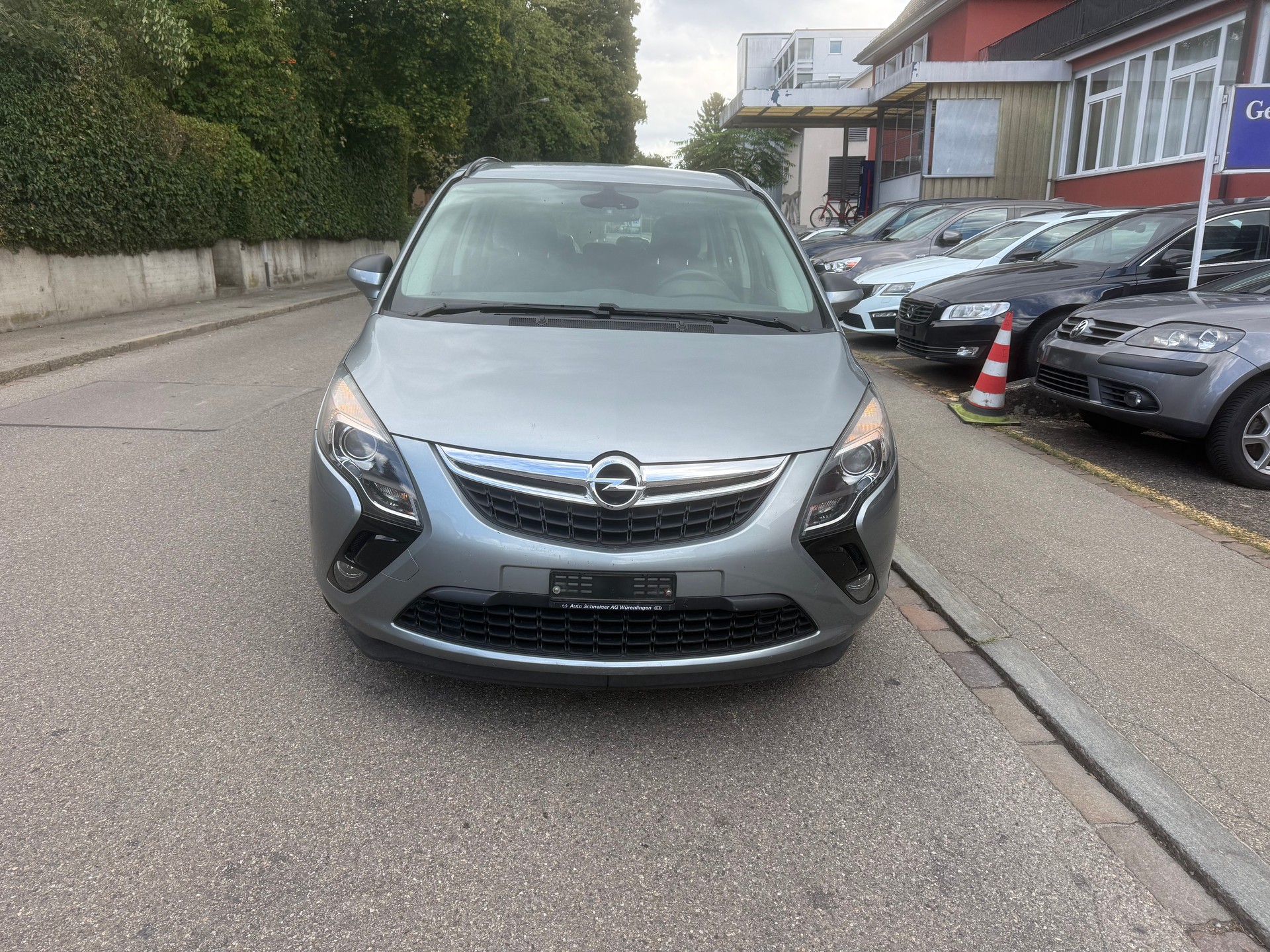OPEL Zafira Tourer 1.4i 16V Cosmo-image-2