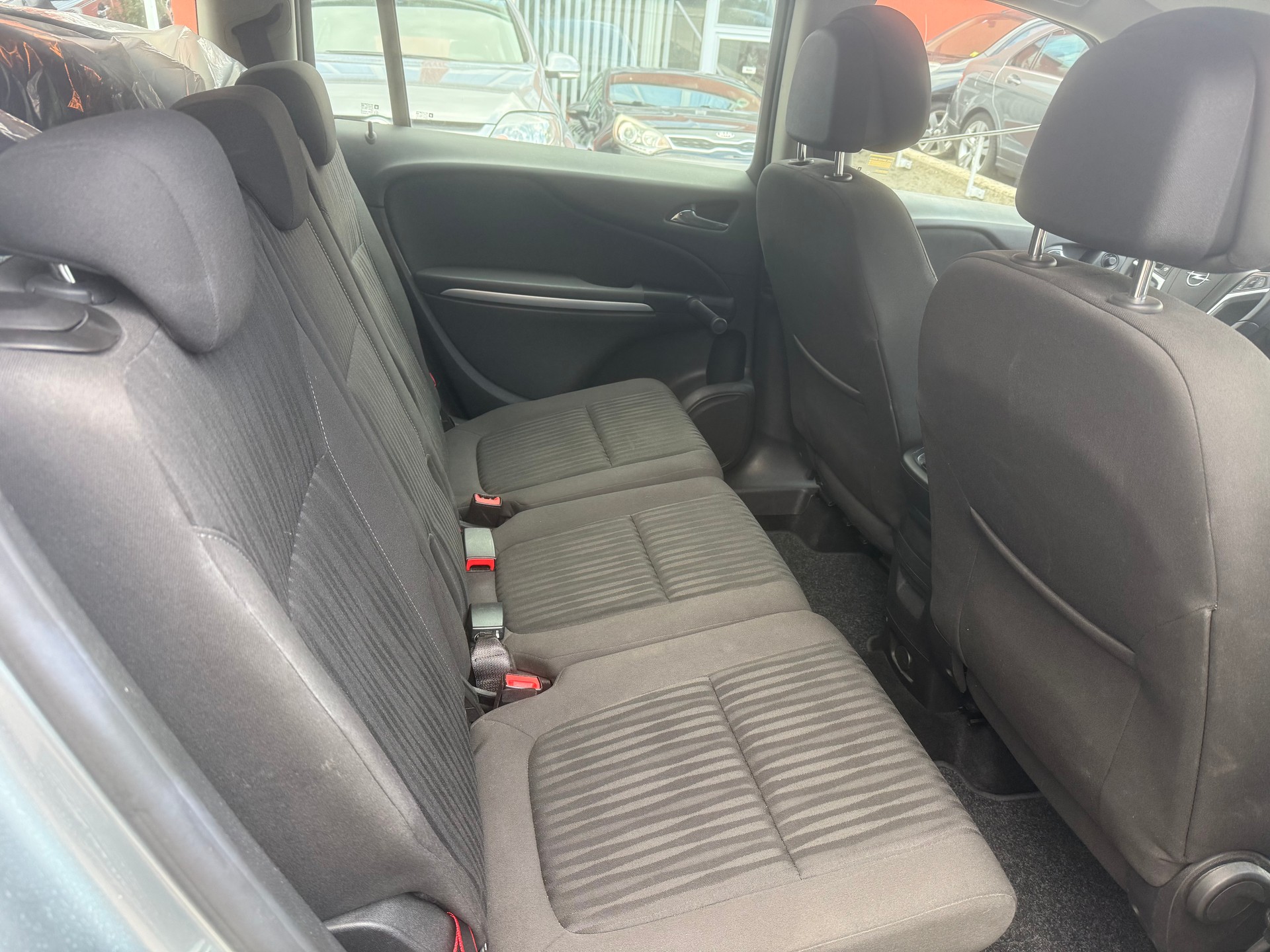 OPEL Zafira Tourer 1.4i 16V Cosmo-image-8