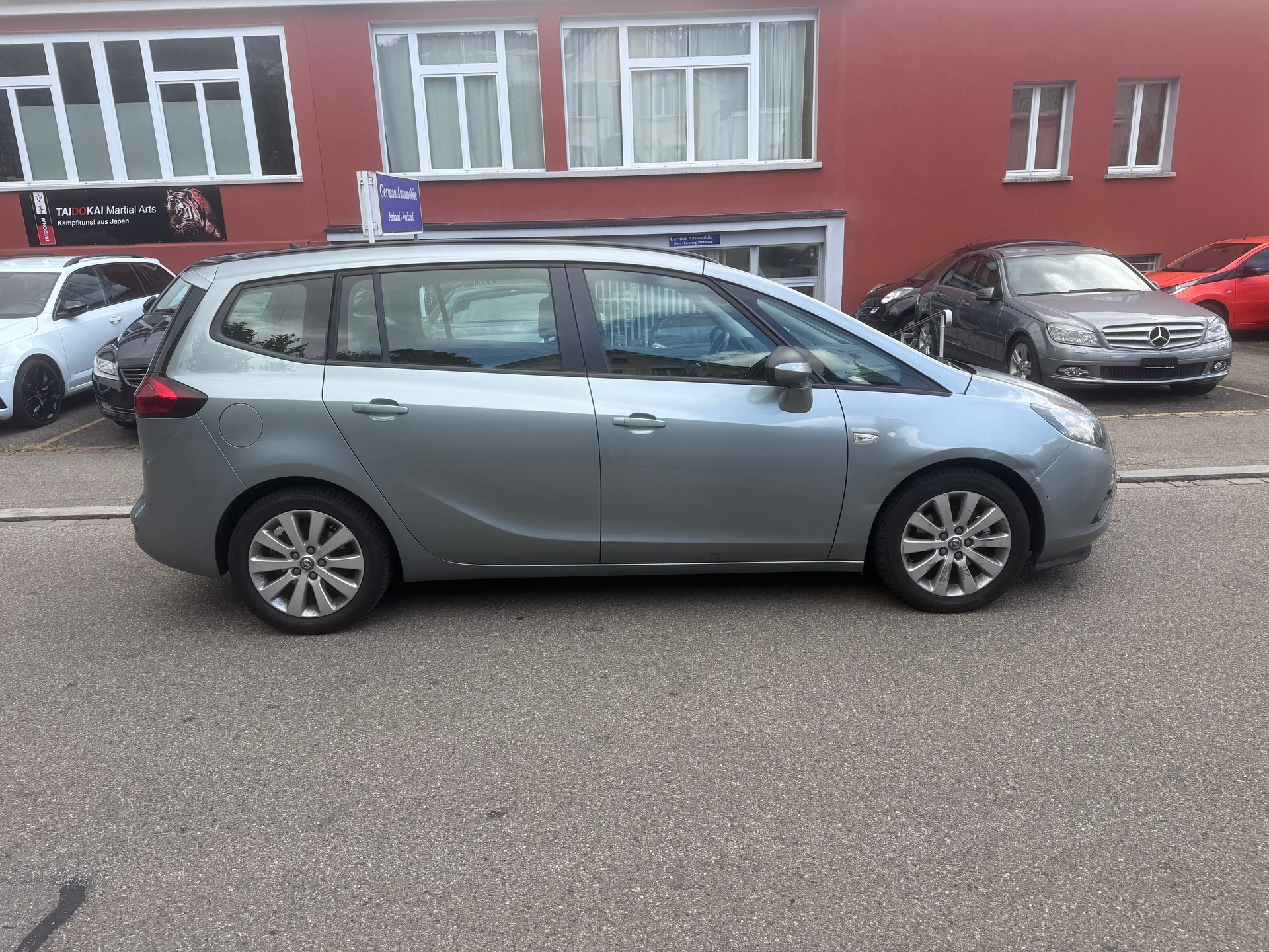 OPEL Zafira Tourer 1.4i 16V Cosmo-image-4