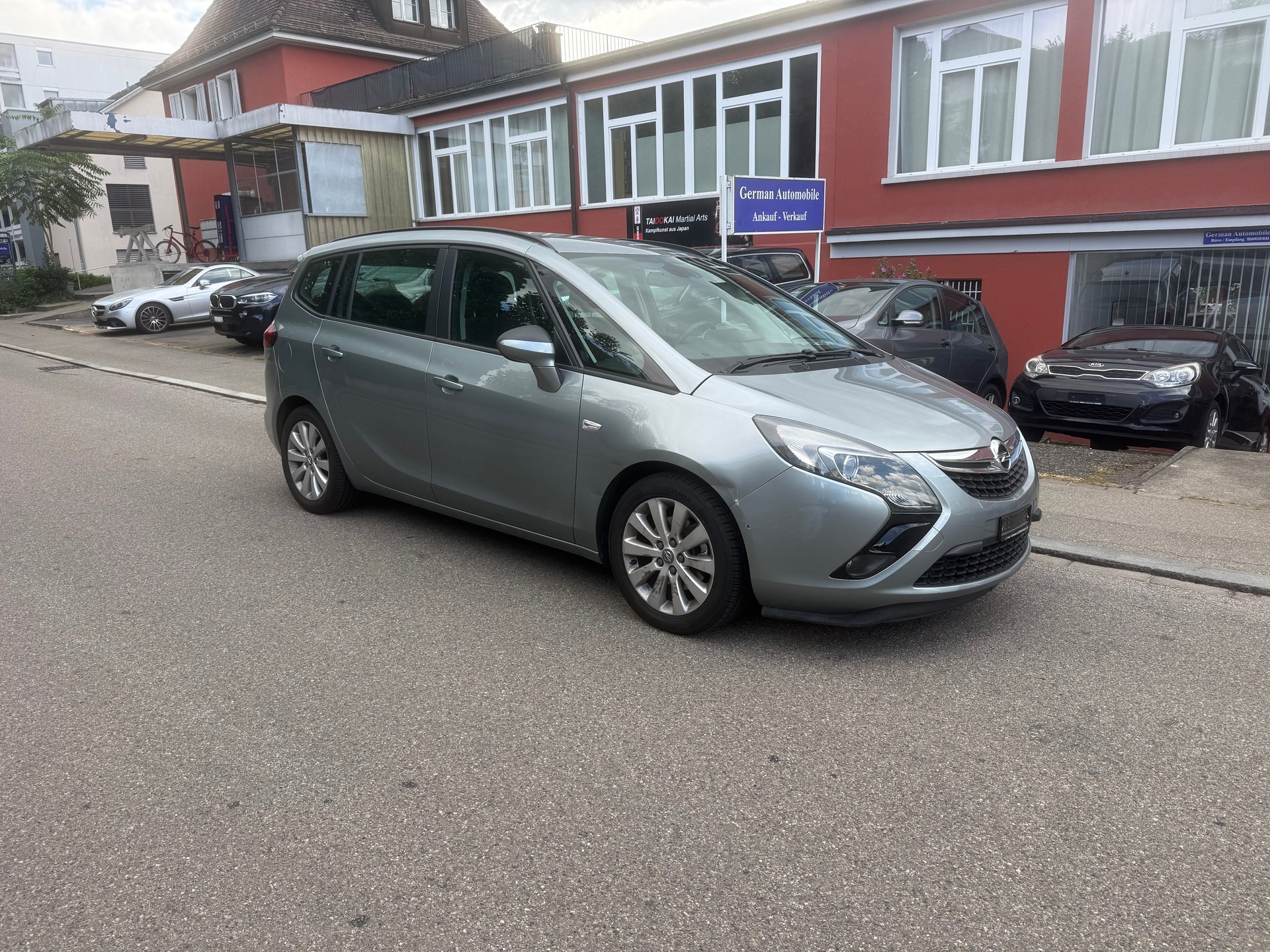 OPEL Zafira Tourer 1.4i 16V Cosmo-image-3