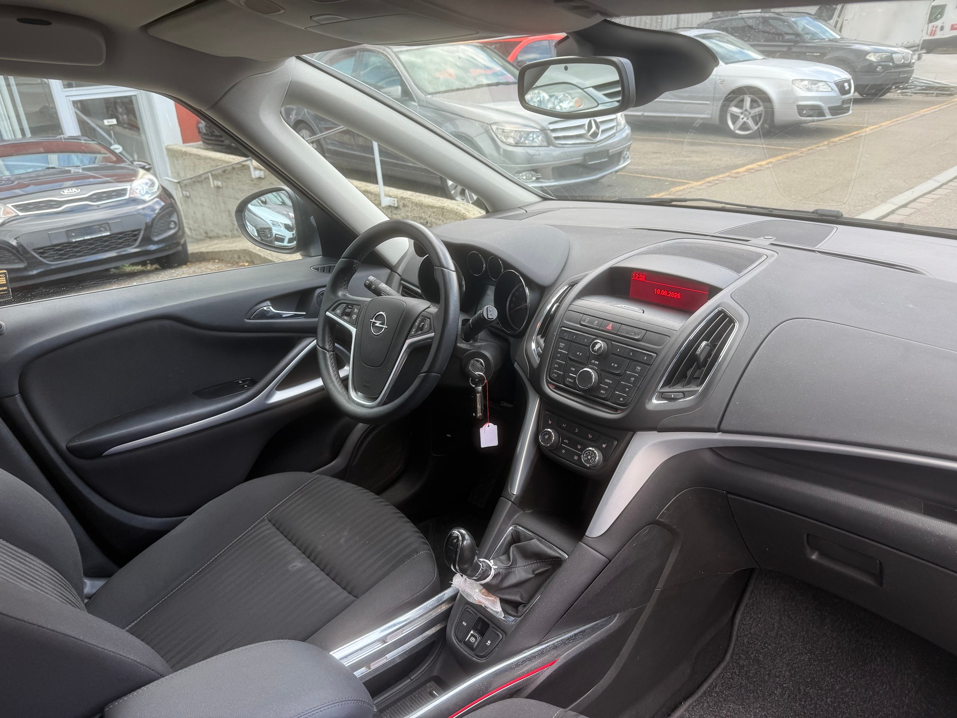 OPEL Zafira Tourer 1.4i 16V Cosmo-image-7